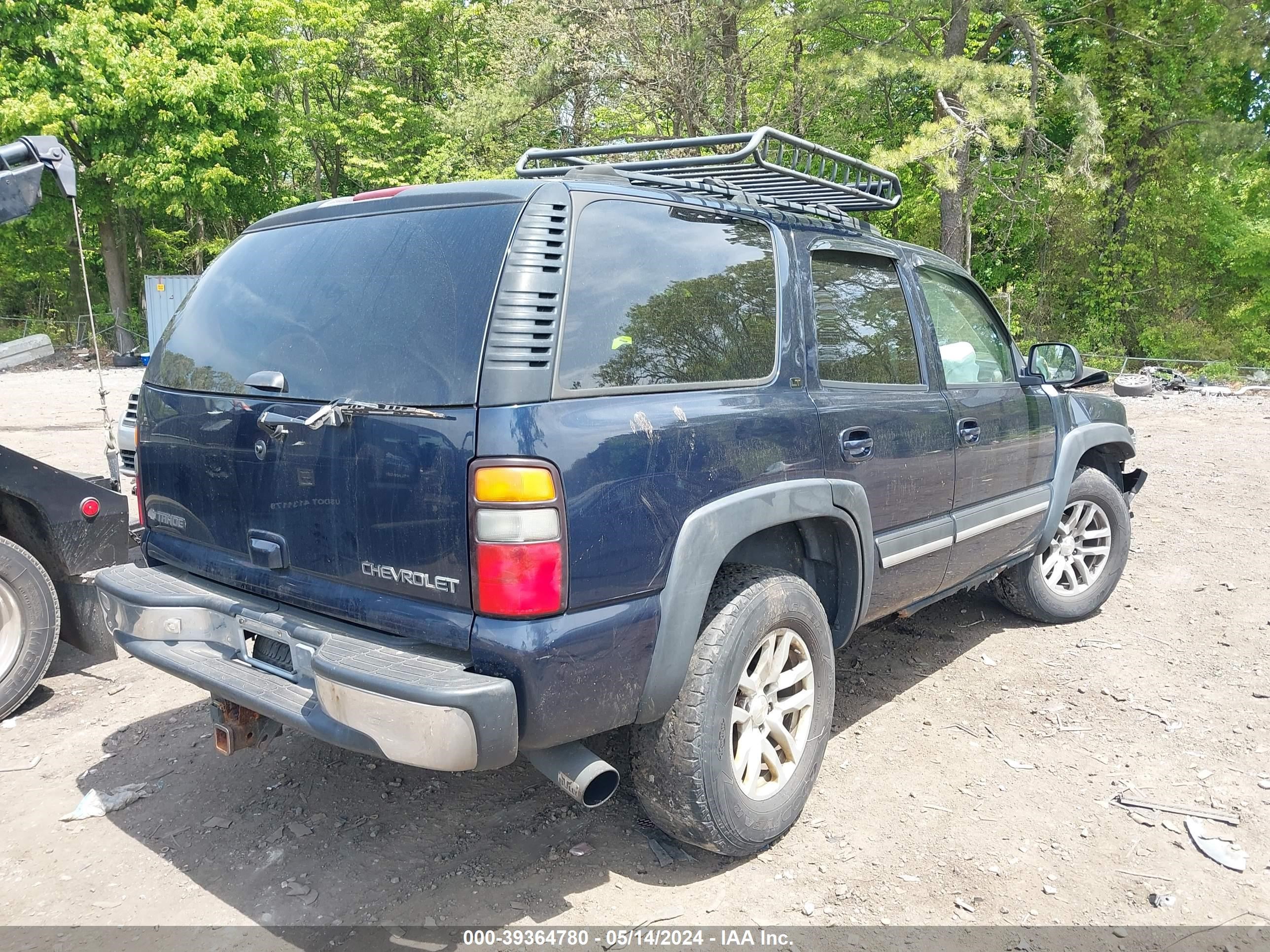 Photo 3 VIN: 1GNEK13T75J213001 - CHEVROLET TAHOE 