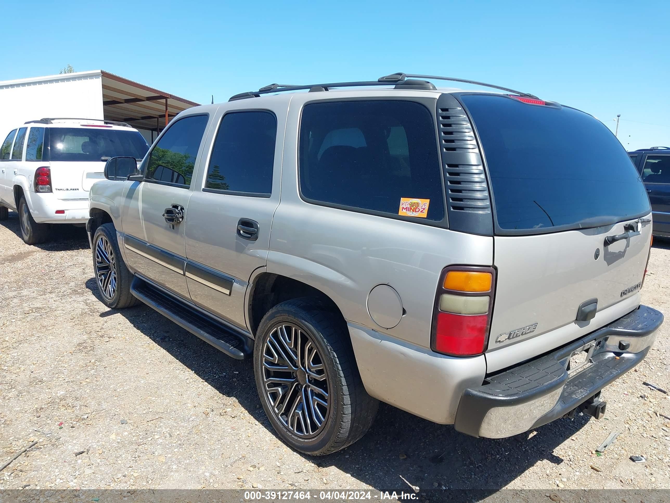 Photo 2 VIN: 1GNEK13T75R113255 - CHEVROLET TAHOE 