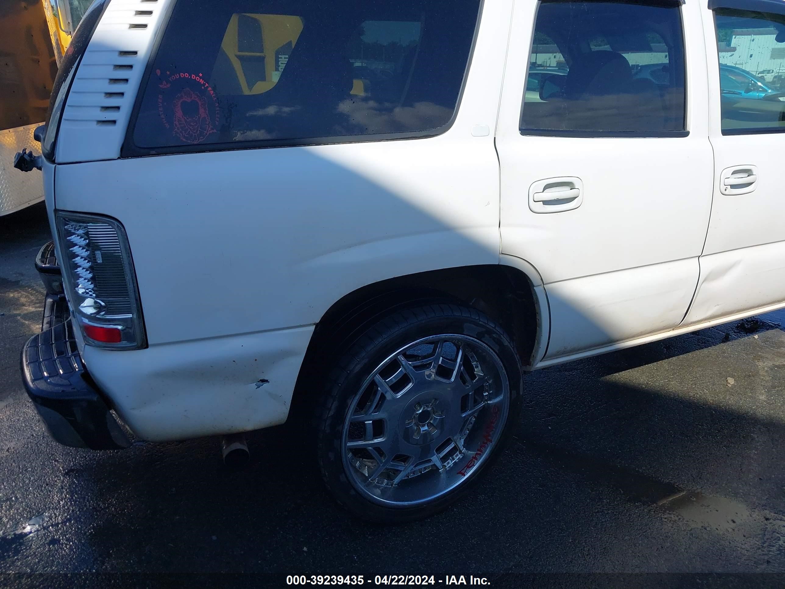 Photo 5 VIN: 1GNEK13T7YJ113677 - CHEVROLET TAHOE 