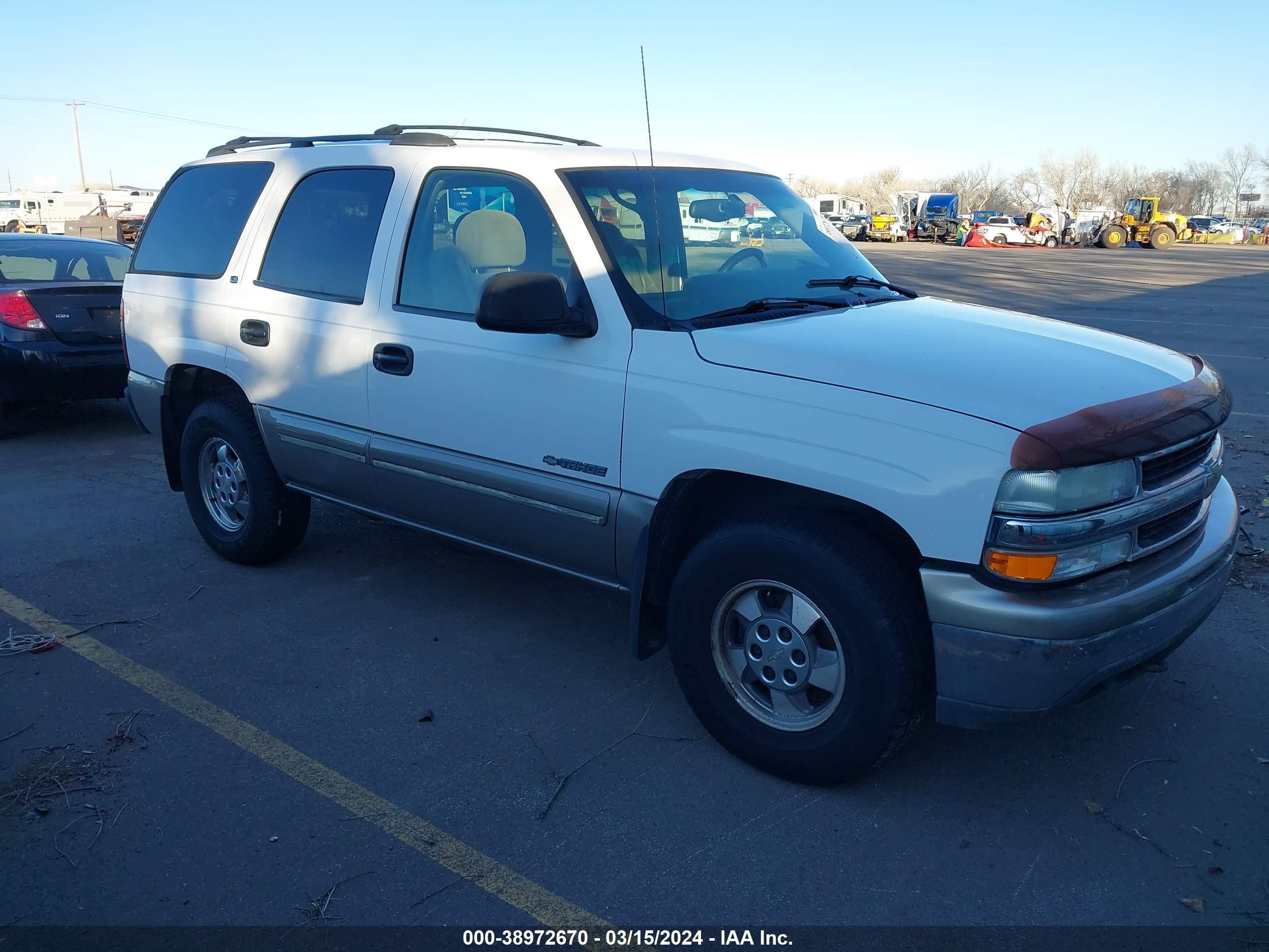 Photo 0 VIN: 1GNEK13T7YJ147036 - CHEVROLET TAHOE 