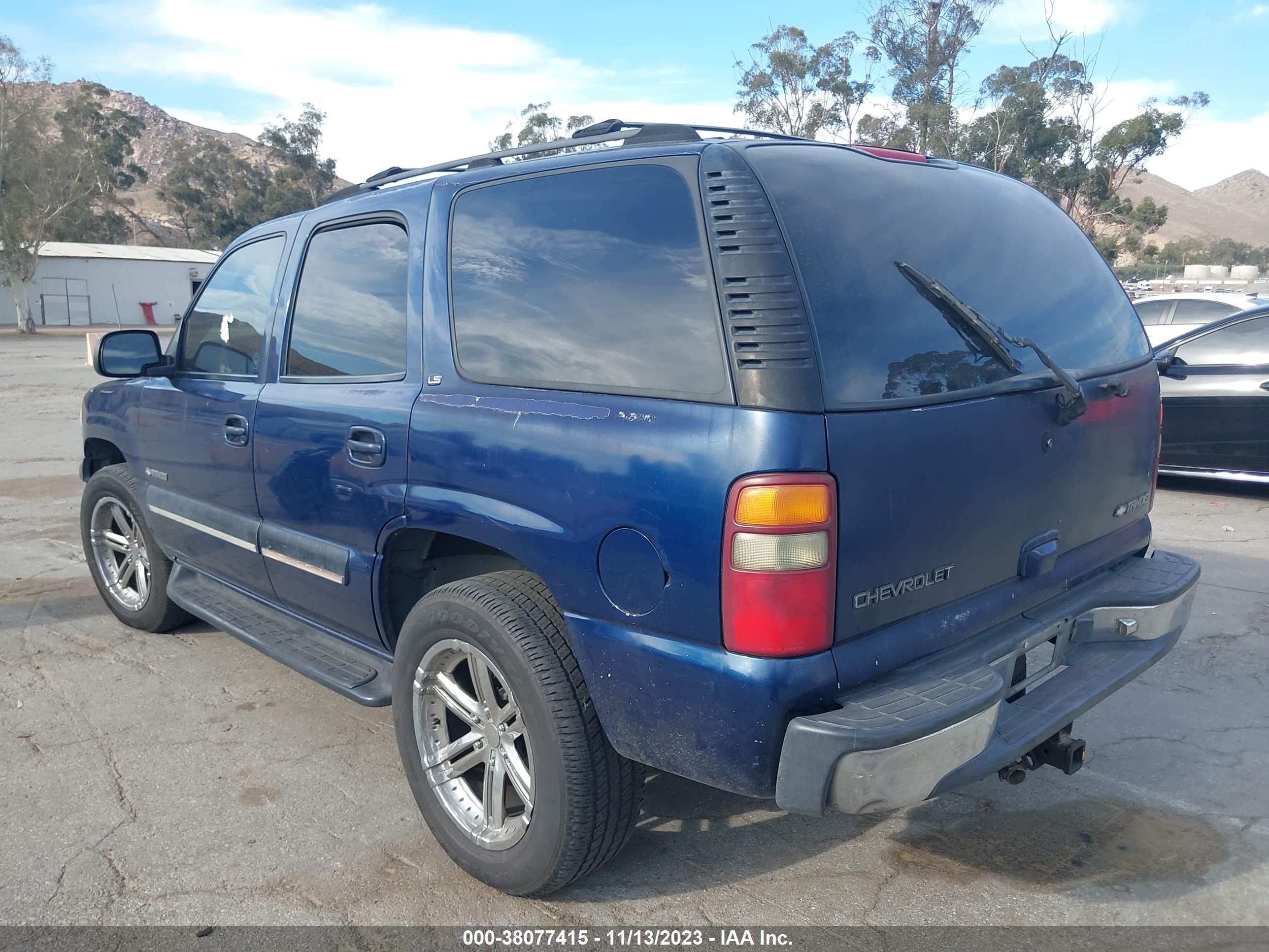 Photo 2 VIN: 1GNEK13T81J111491 - CHEVROLET TAHOE 