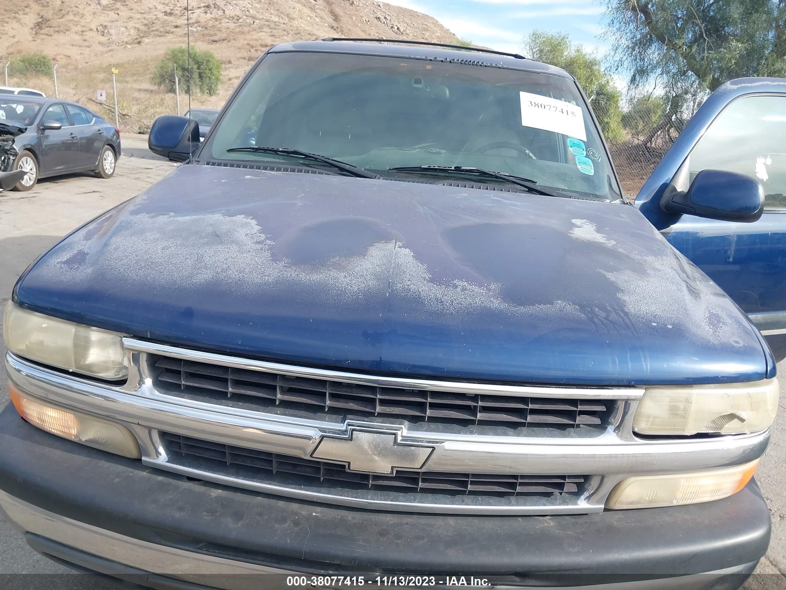 Photo 5 VIN: 1GNEK13T81J111491 - CHEVROLET TAHOE 