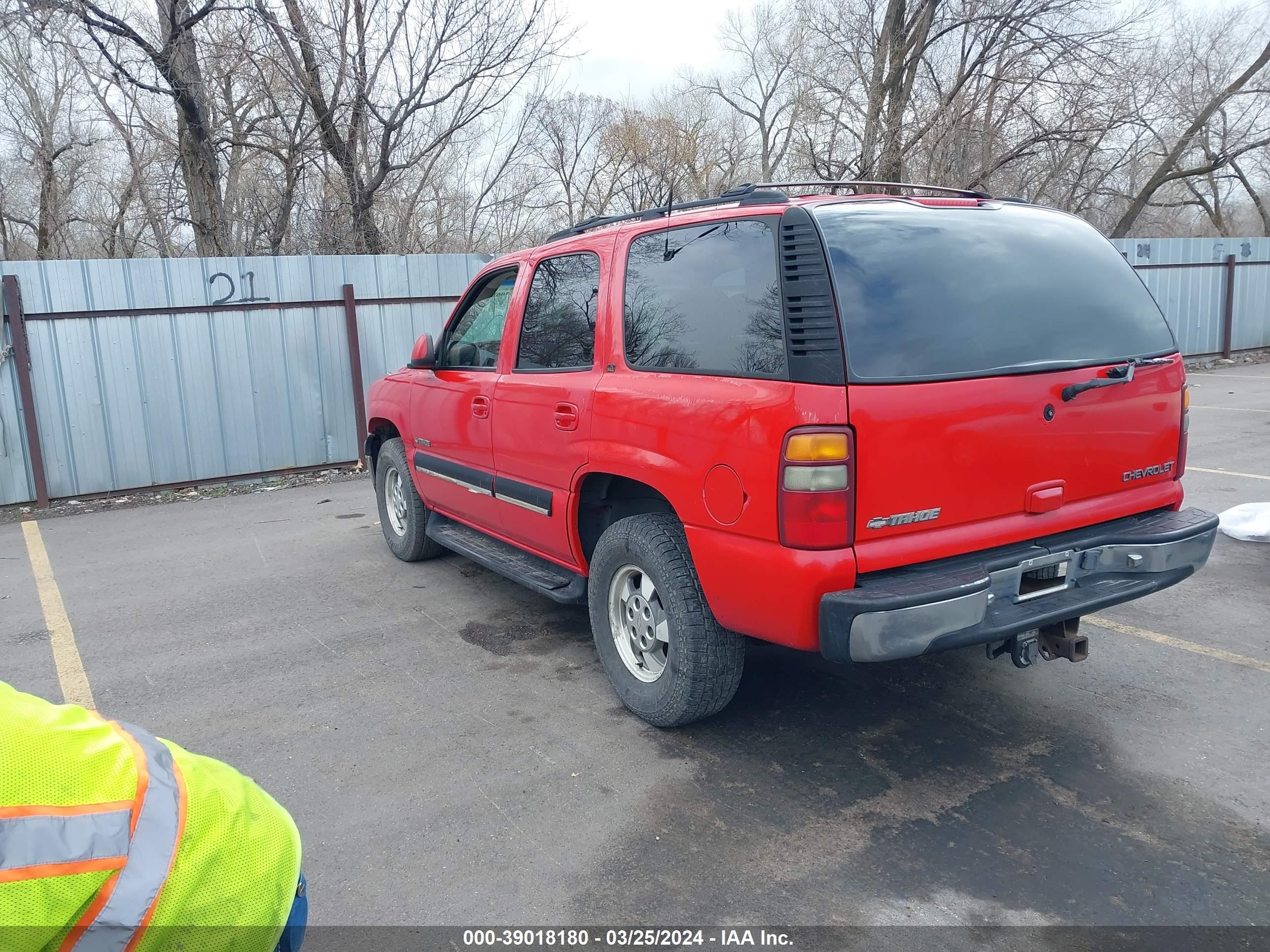 Photo 2 VIN: 1GNEK13T91J303146 - CHEVROLET TAHOE 