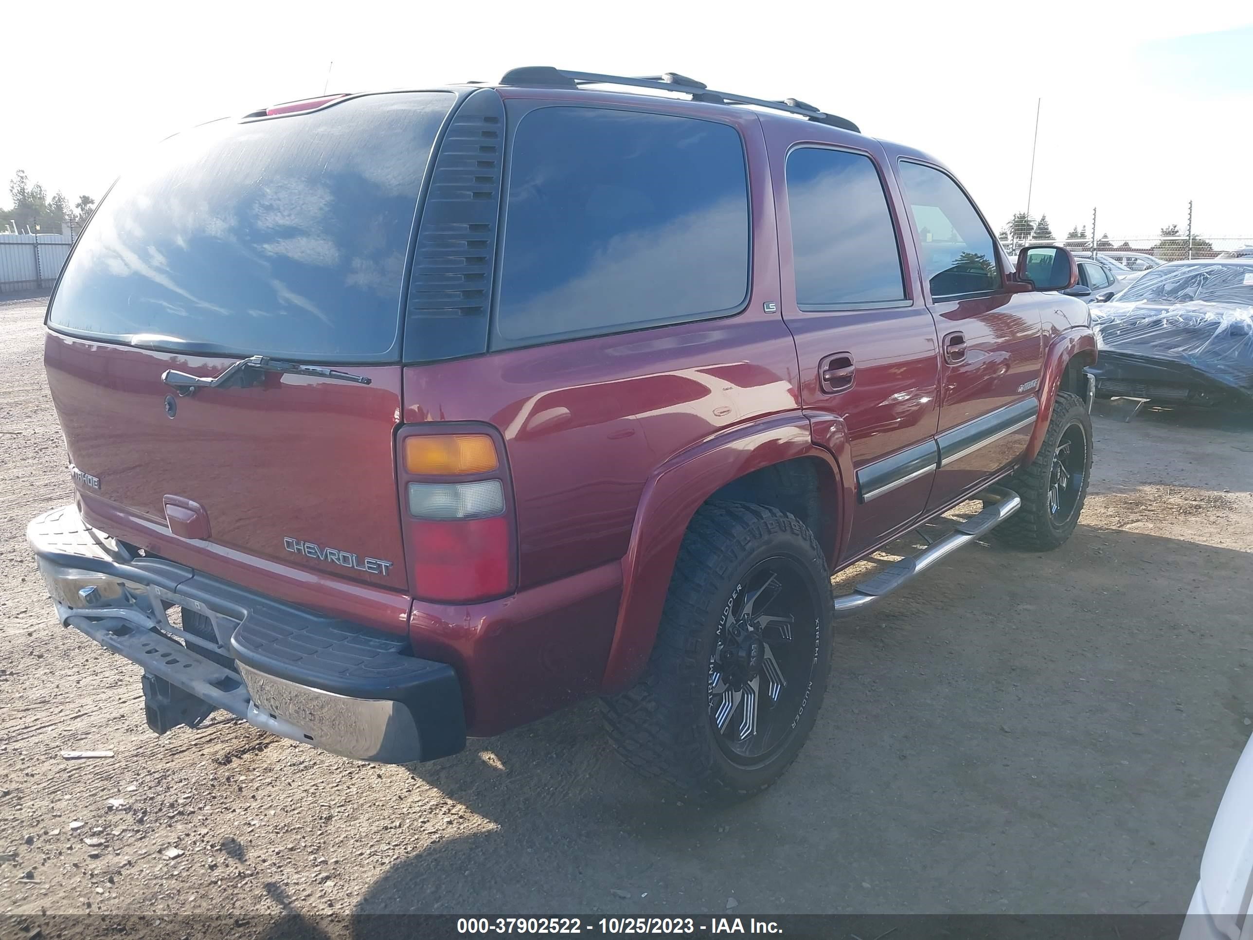 Photo 3 VIN: 1GNEK13T91R117057 - CHEVROLET TAHOE 