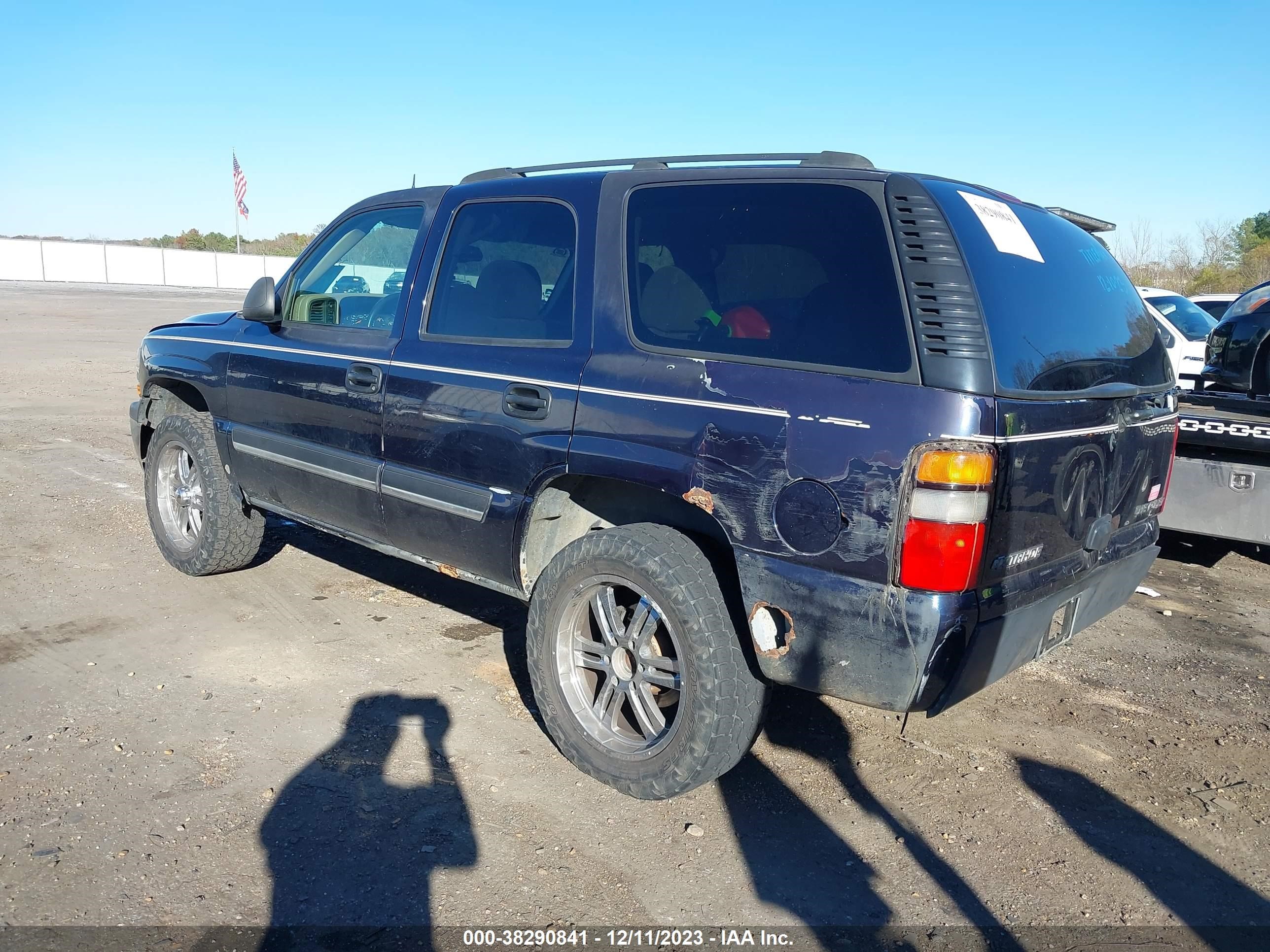 Photo 2 VIN: 1GNEK13T95J113160 - CHEVROLET TAHOE 