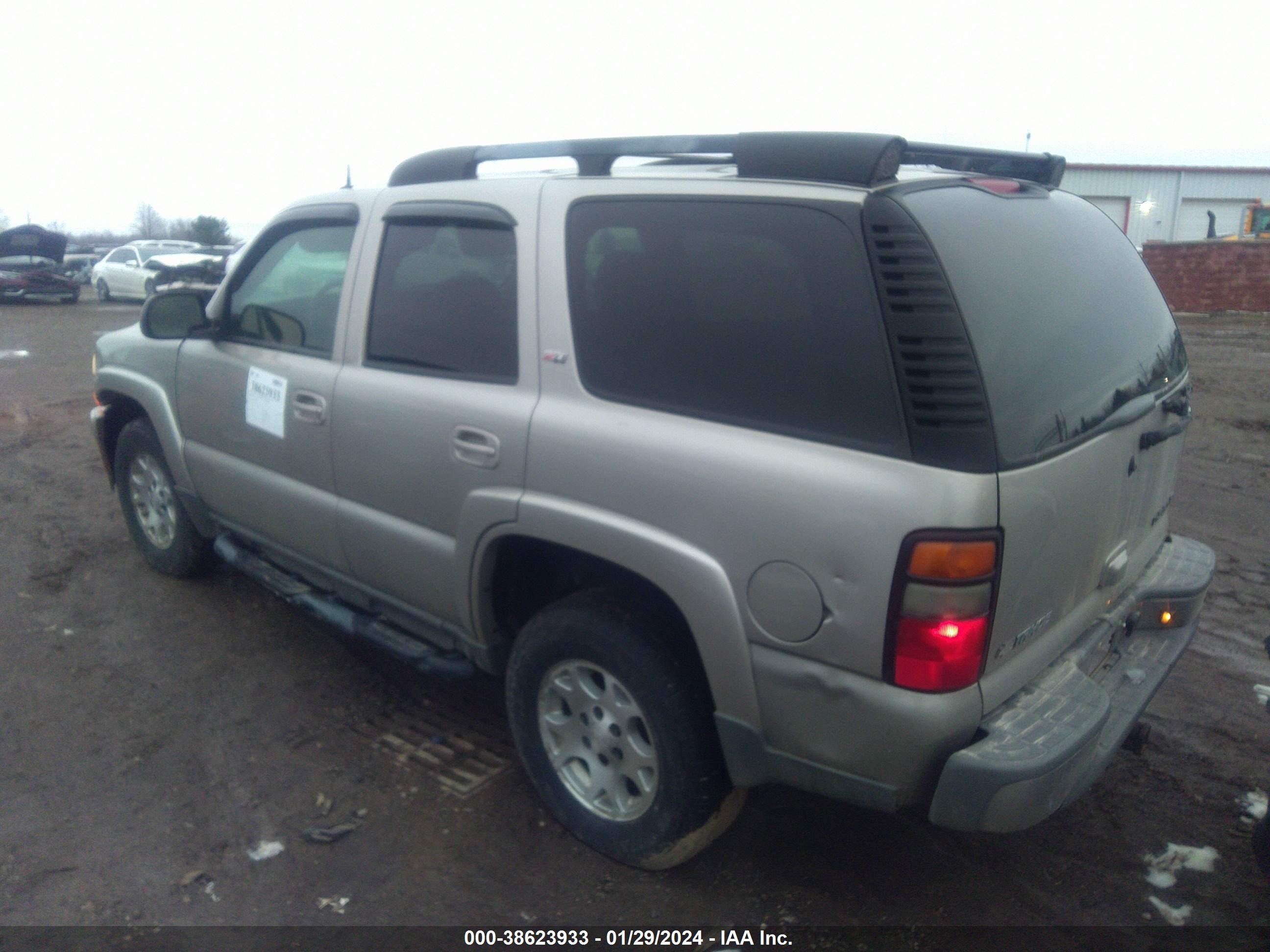 Photo 2 VIN: 1GNEK13T95R156592 - CHEVROLET TAHOE 