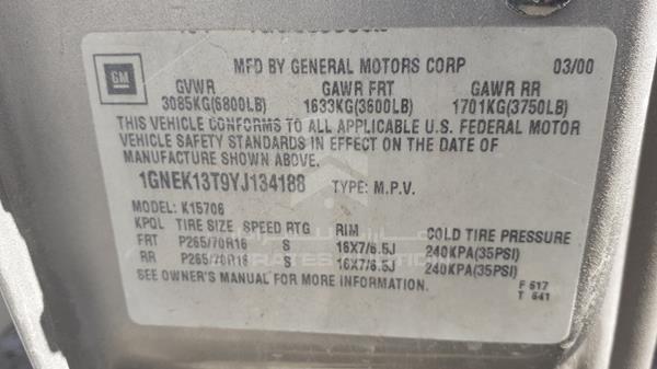 Photo 2 VIN: 1GNEK13T9YJ134188 - CHEVROLET TAHOE 