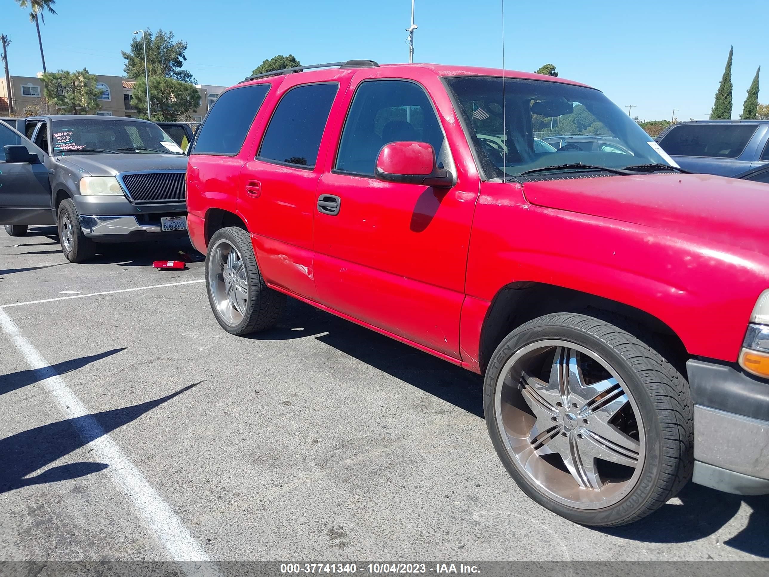 Photo 12 VIN: 1GNEK13TX1J168274 - CHEVROLET TAHOE 