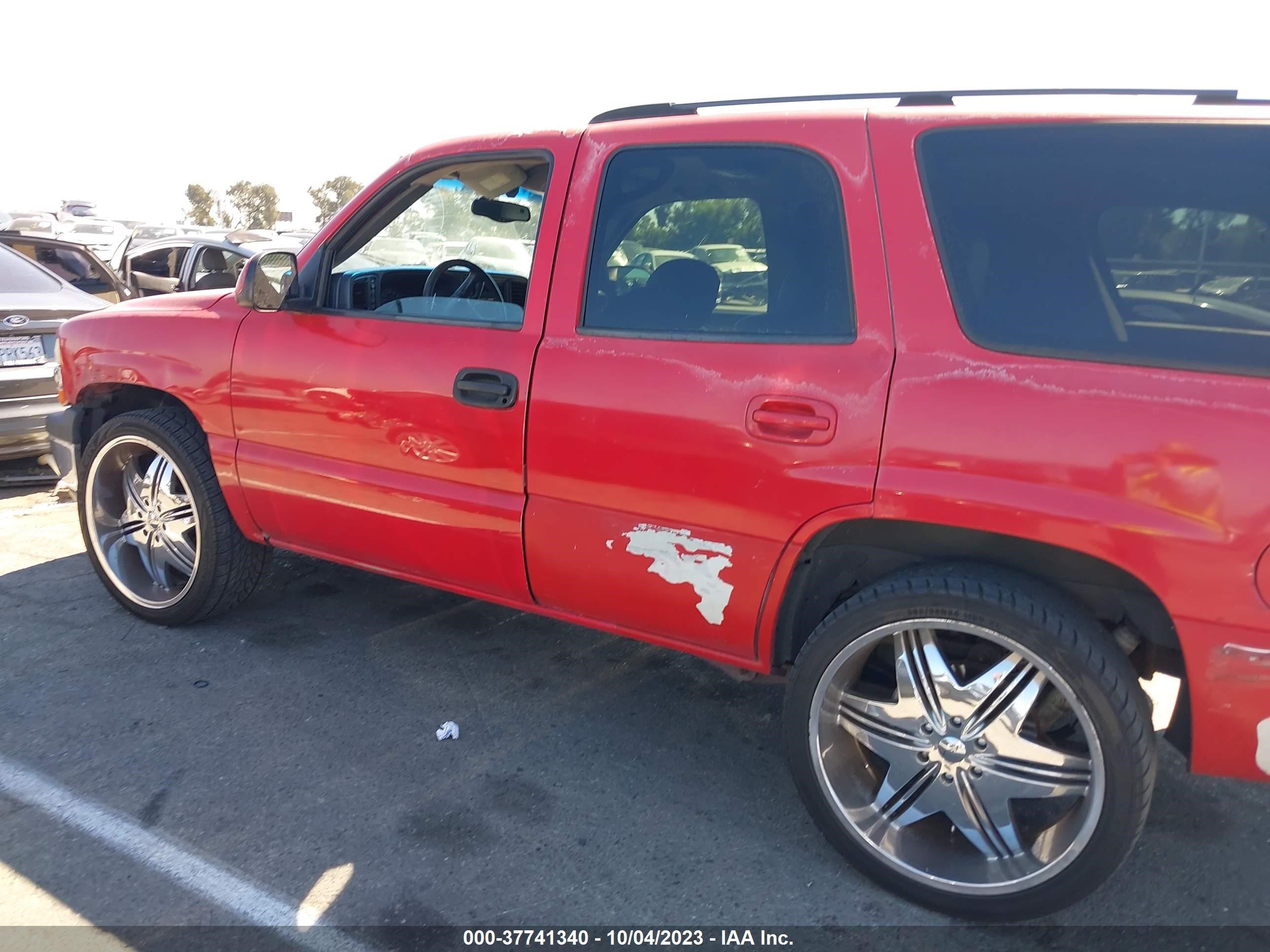 Photo 13 VIN: 1GNEK13TX1J168274 - CHEVROLET TAHOE 