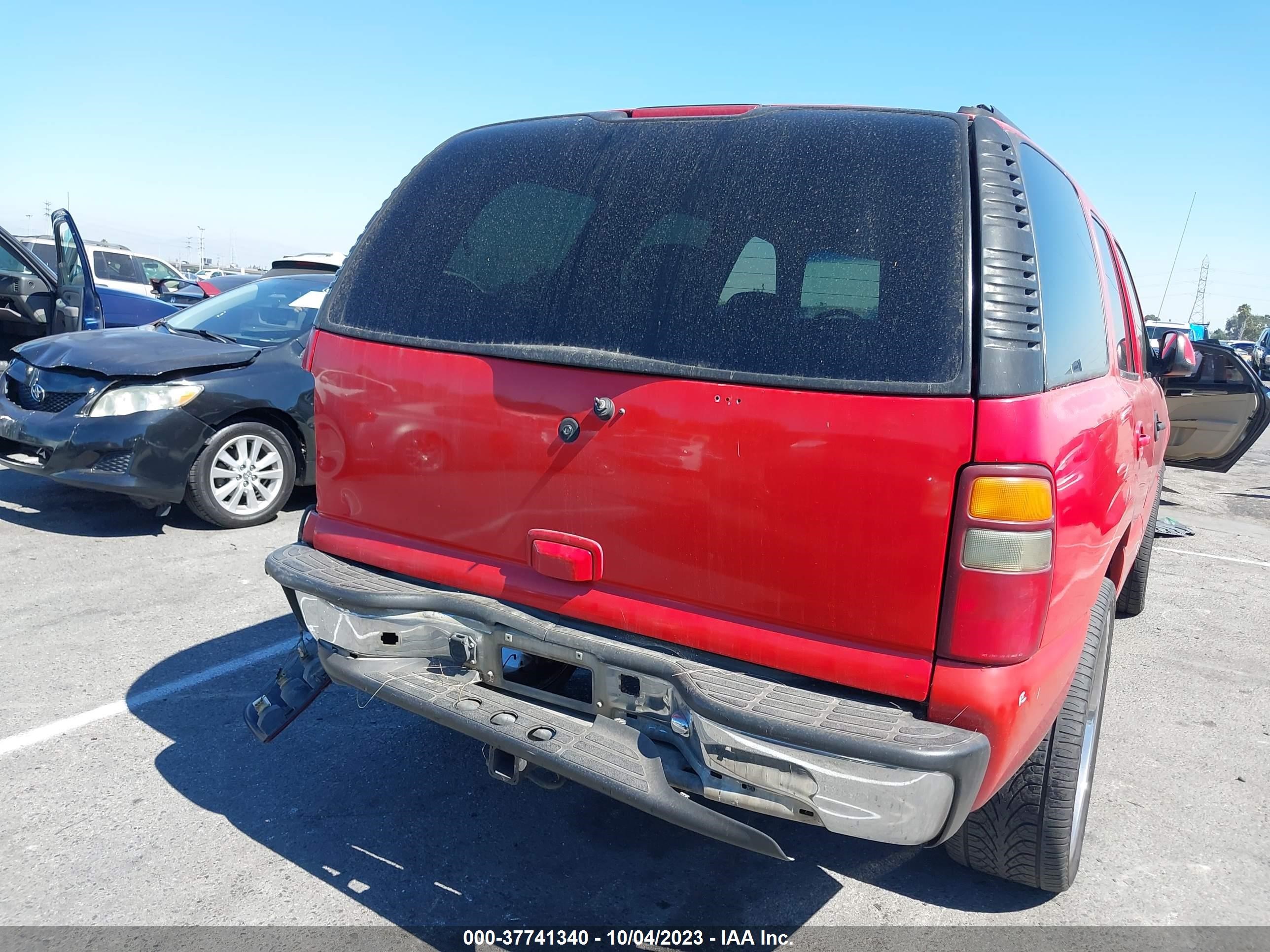 Photo 15 VIN: 1GNEK13TX1J168274 - CHEVROLET TAHOE 