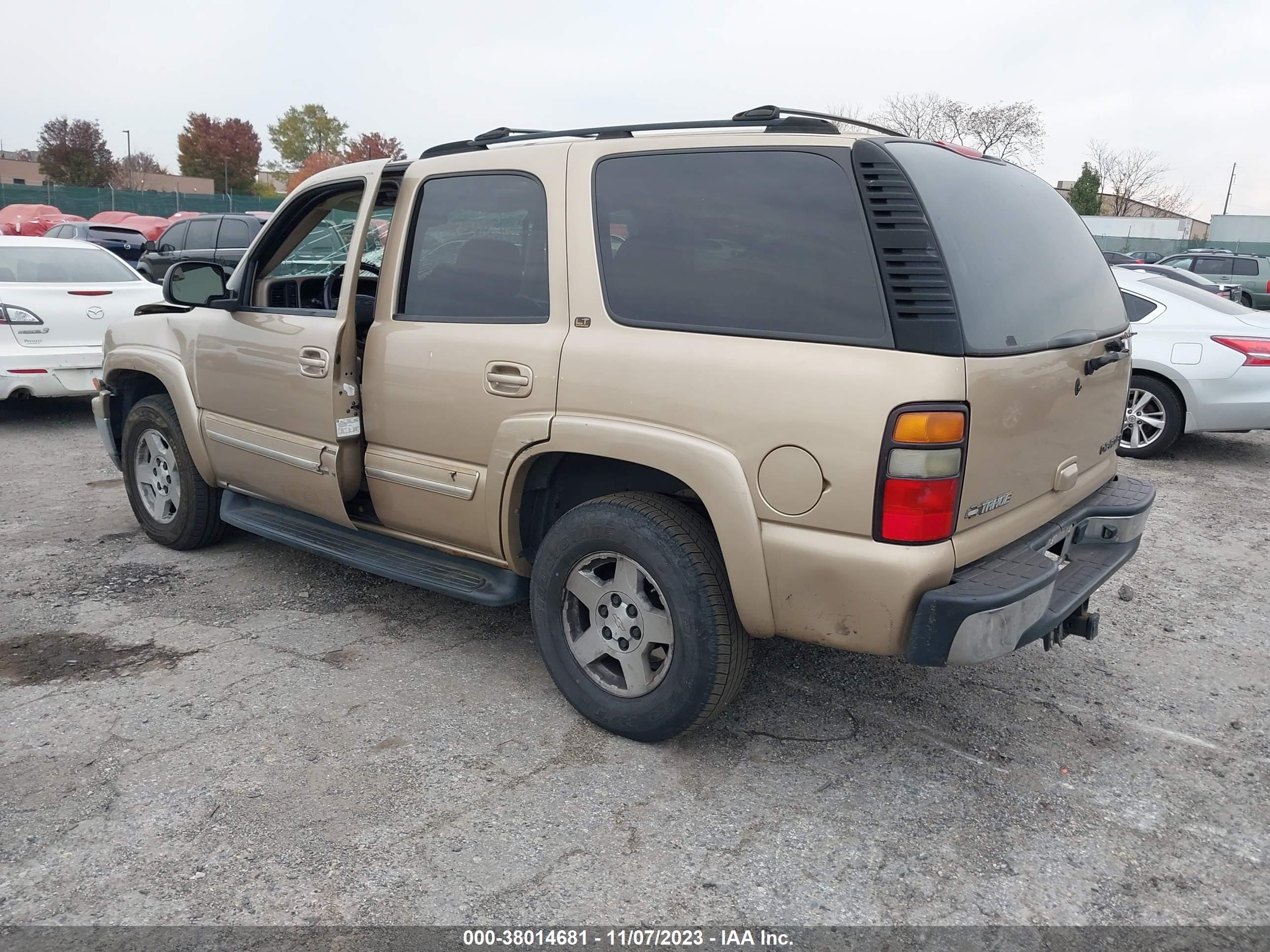 Photo 2 VIN: 1GNEK13TX5J164165 - CHEVROLET TAHOE 