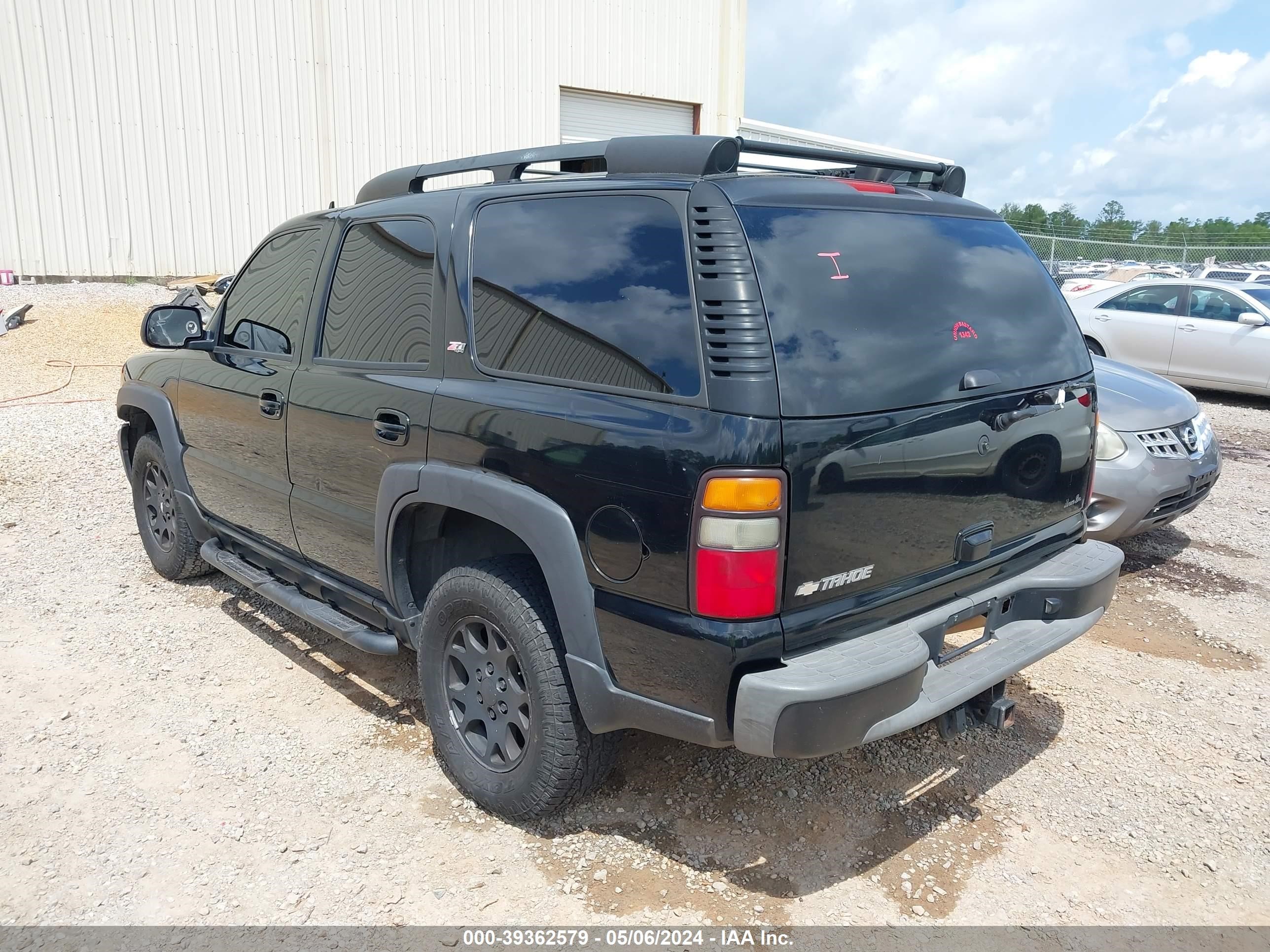 Photo 2 VIN: 1GNEK13TX6R140354 - CHEVROLET TAHOE 