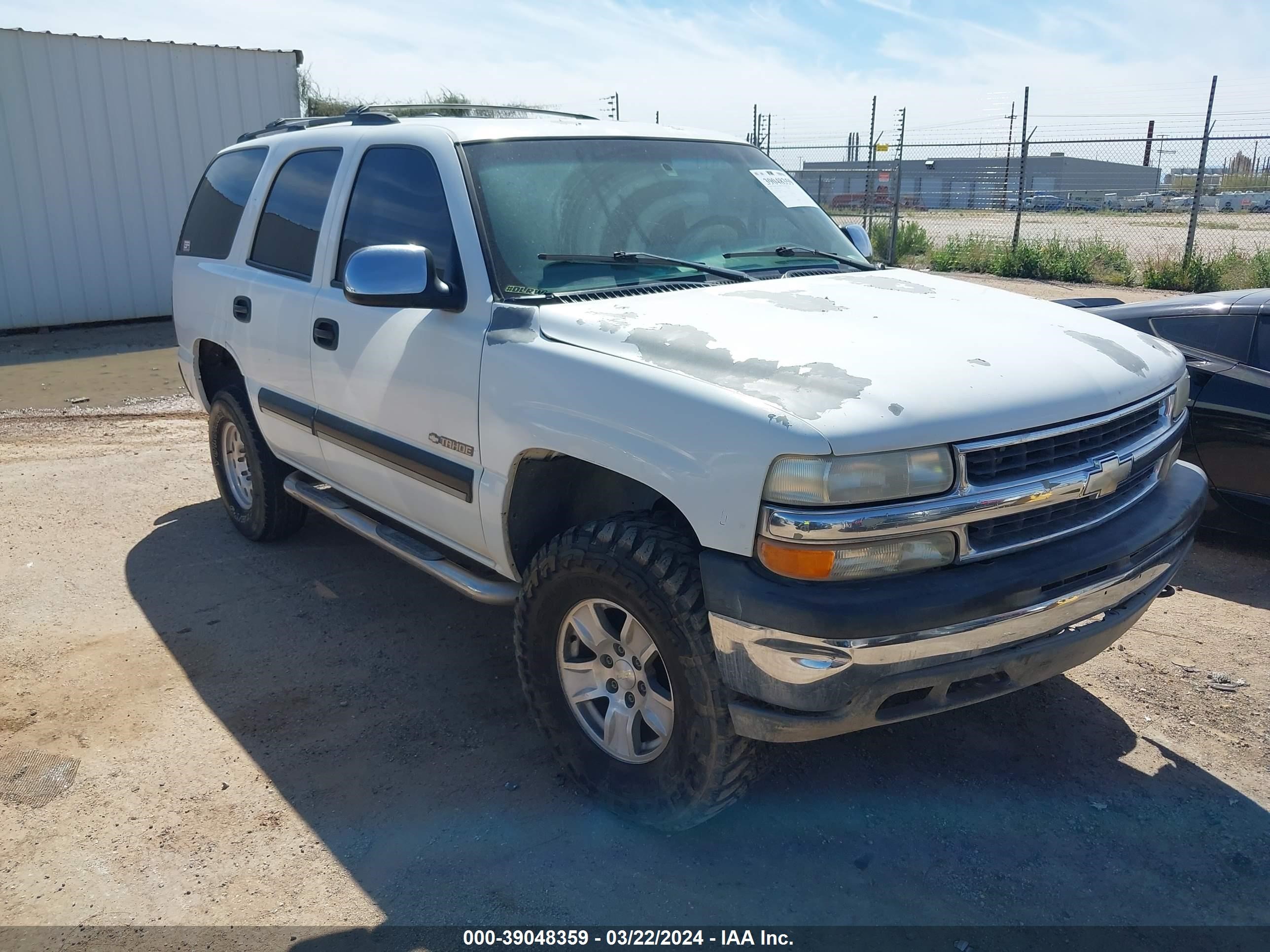 Photo 0 VIN: 1GNEK13TXYJ176661 - CHEVROLET TAHOE 