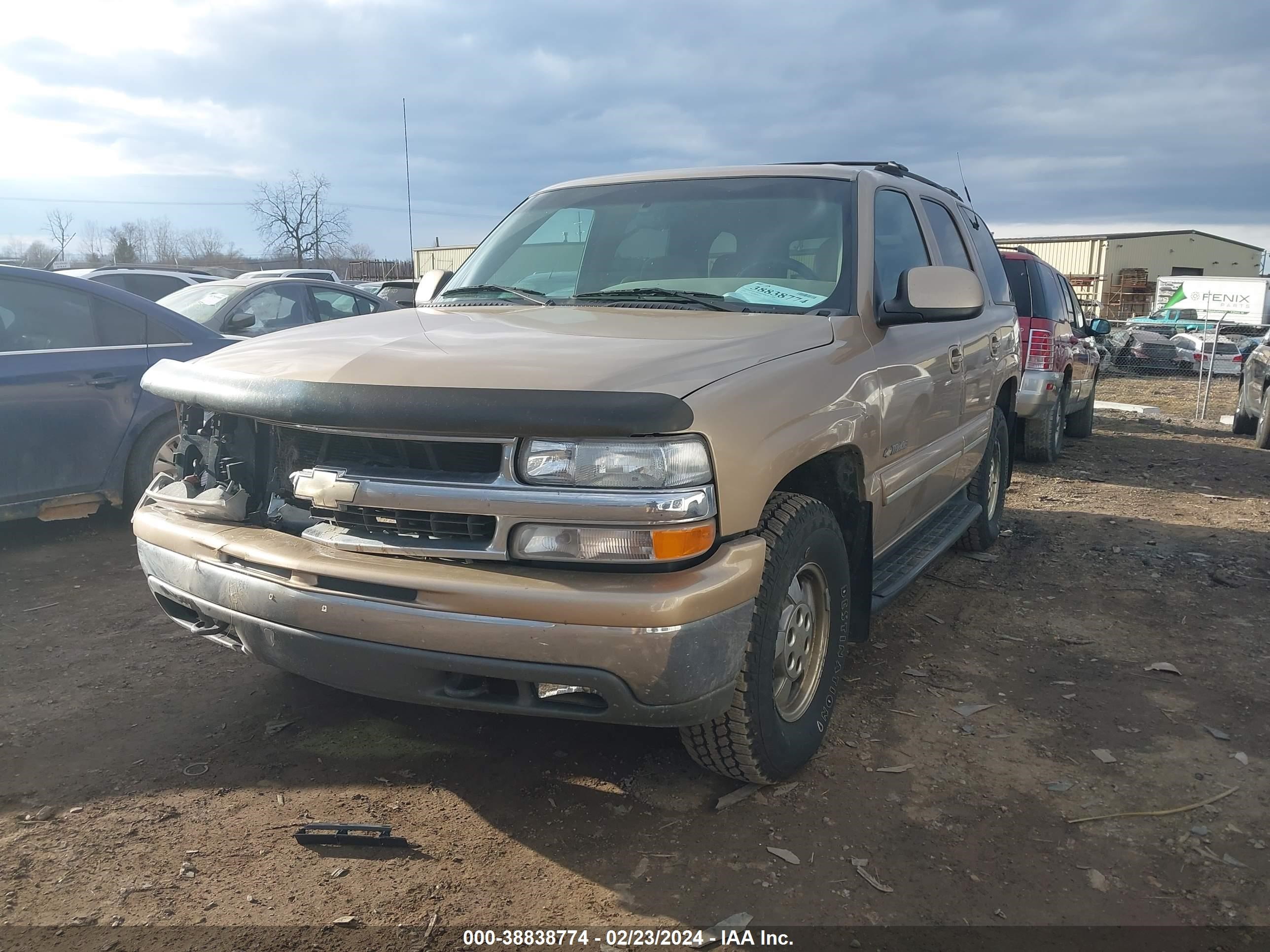 Photo 1 VIN: 1GNEK13TXYJ179740 - CHEVROLET TAHOE 