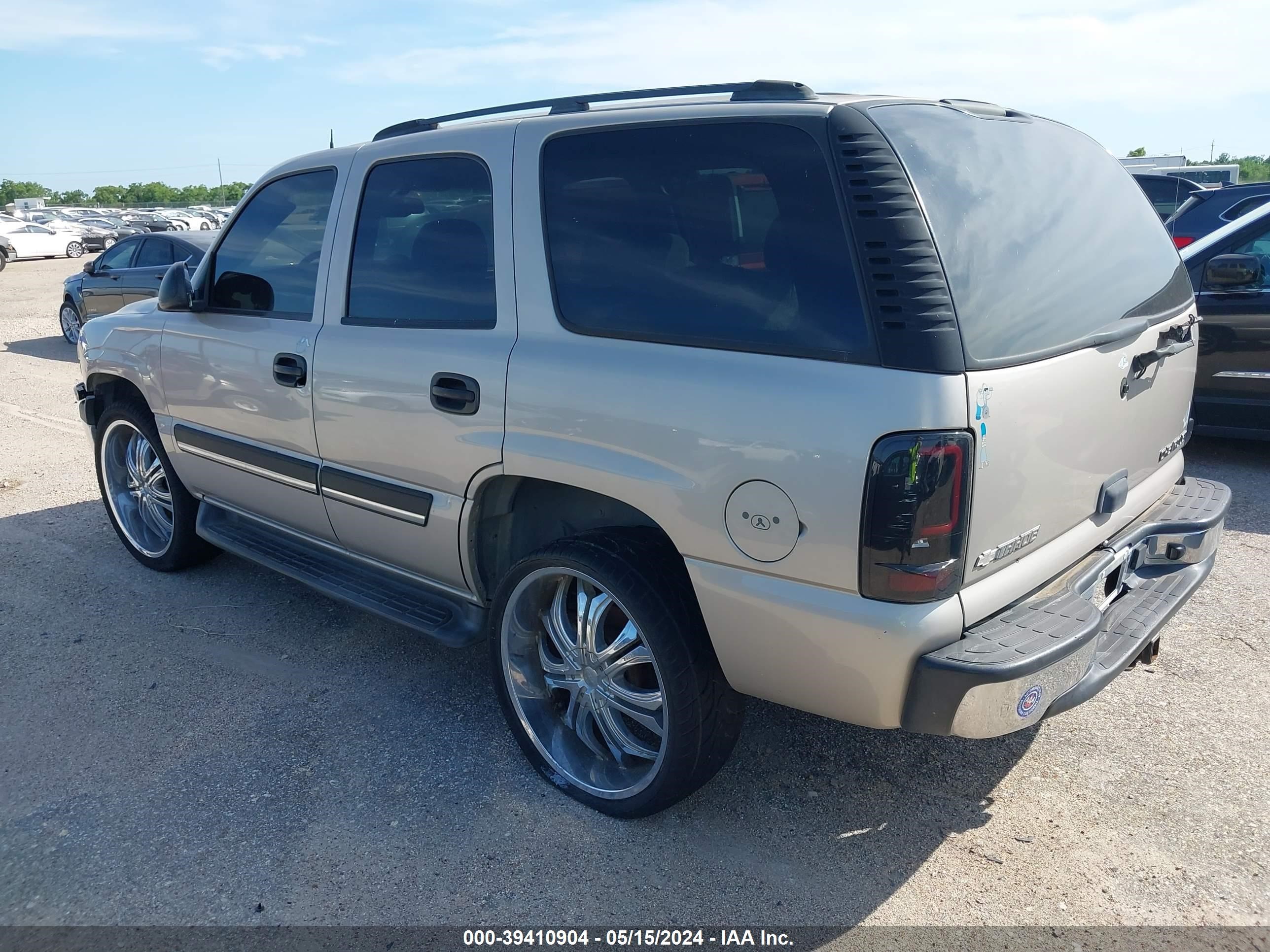 Photo 2 VIN: 1GNEK13V65R194010 - CHEVROLET TAHOE 