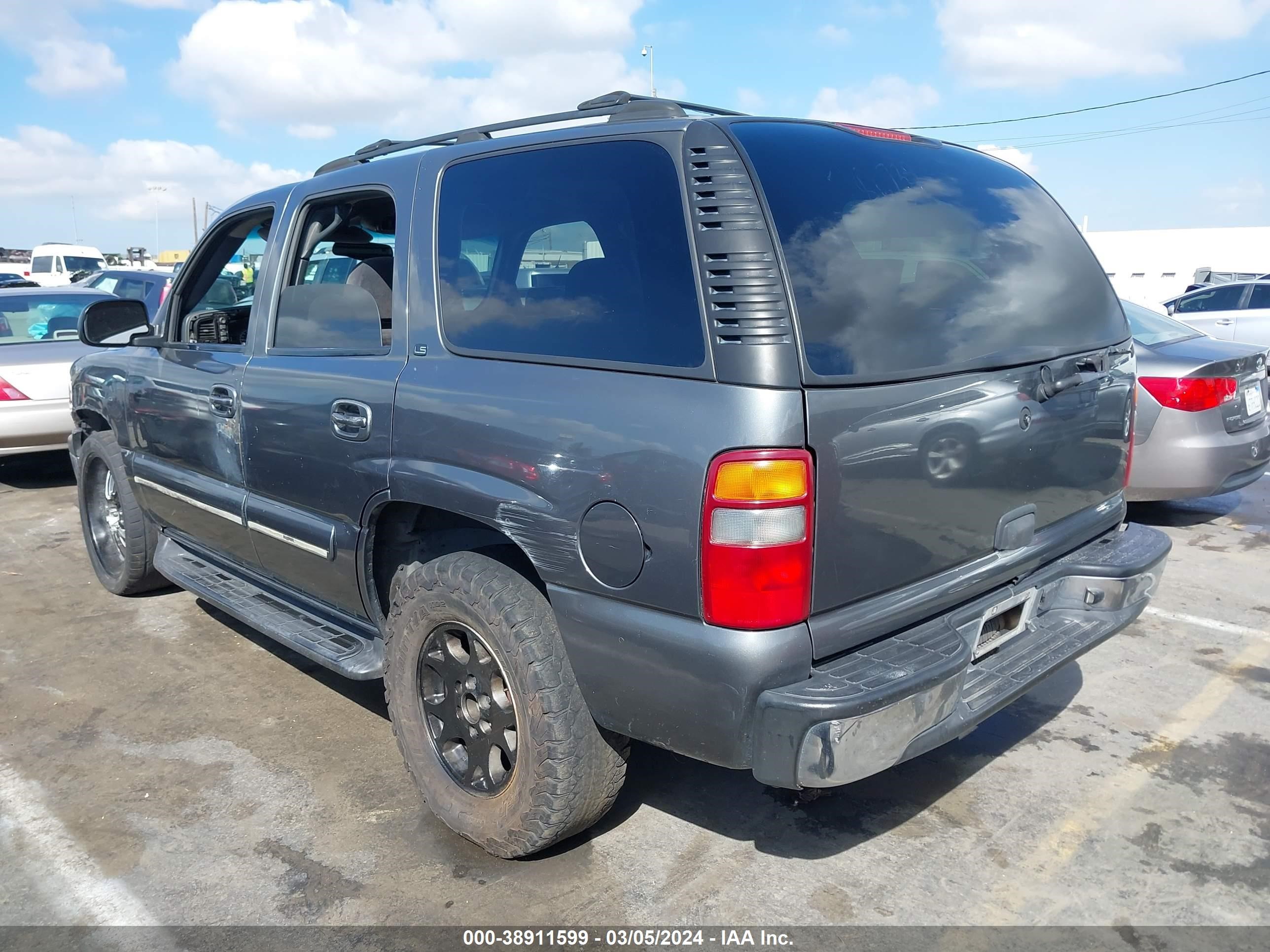 Photo 2 VIN: 1GNEK13V72R259572 - CHEVROLET TAHOE 