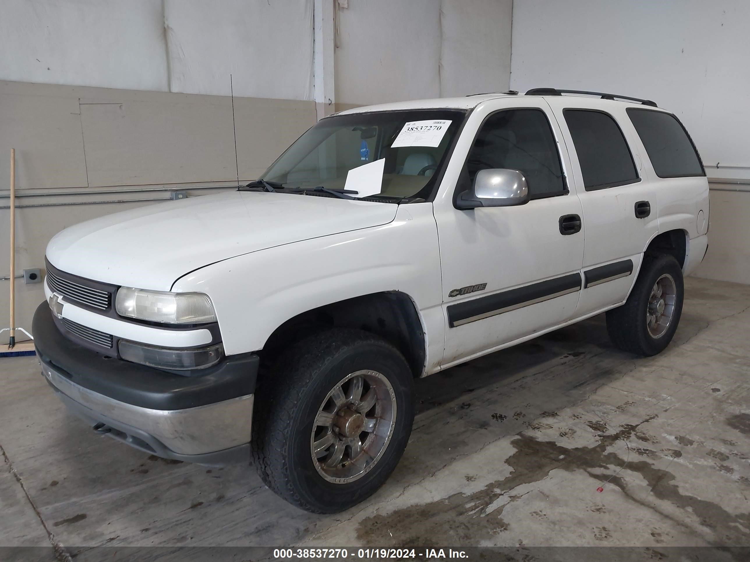 Photo 1 VIN: 1GNEK13V7YJ184508 - CHEVROLET TAHOE 