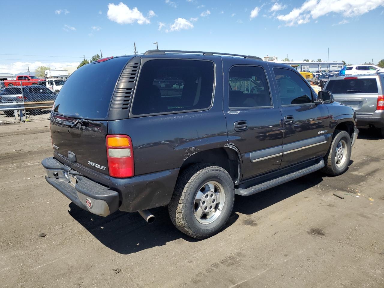 Photo 2 VIN: 1GNEK13V93J326723 - CHEVROLET TAHOE 