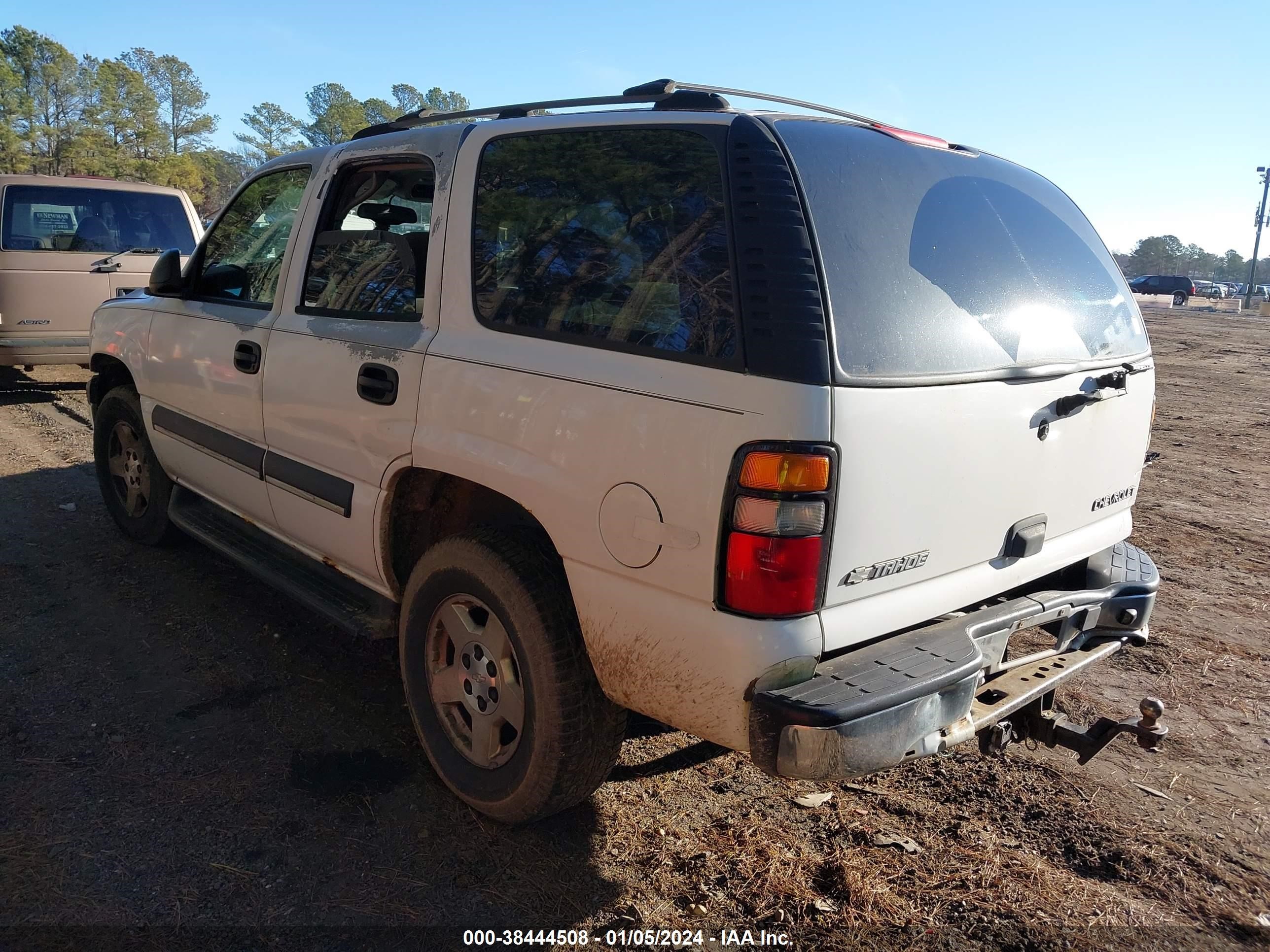 Photo 2 VIN: 1GNEK13V94J163492 - CHEVROLET TAHOE 