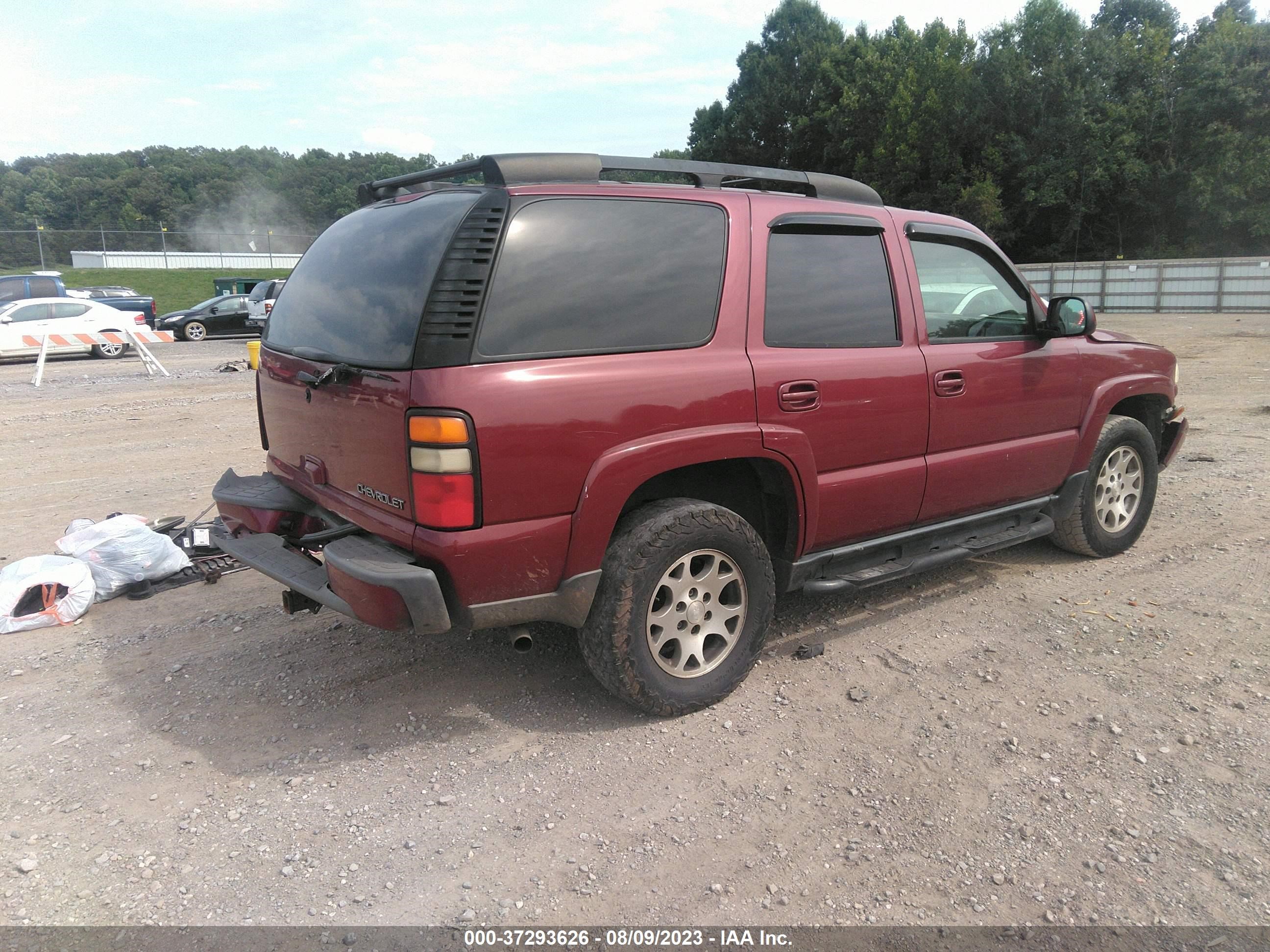 Photo 3 VIN: 1GNEK13Z04R138145 - CHEVROLET TAHOE 