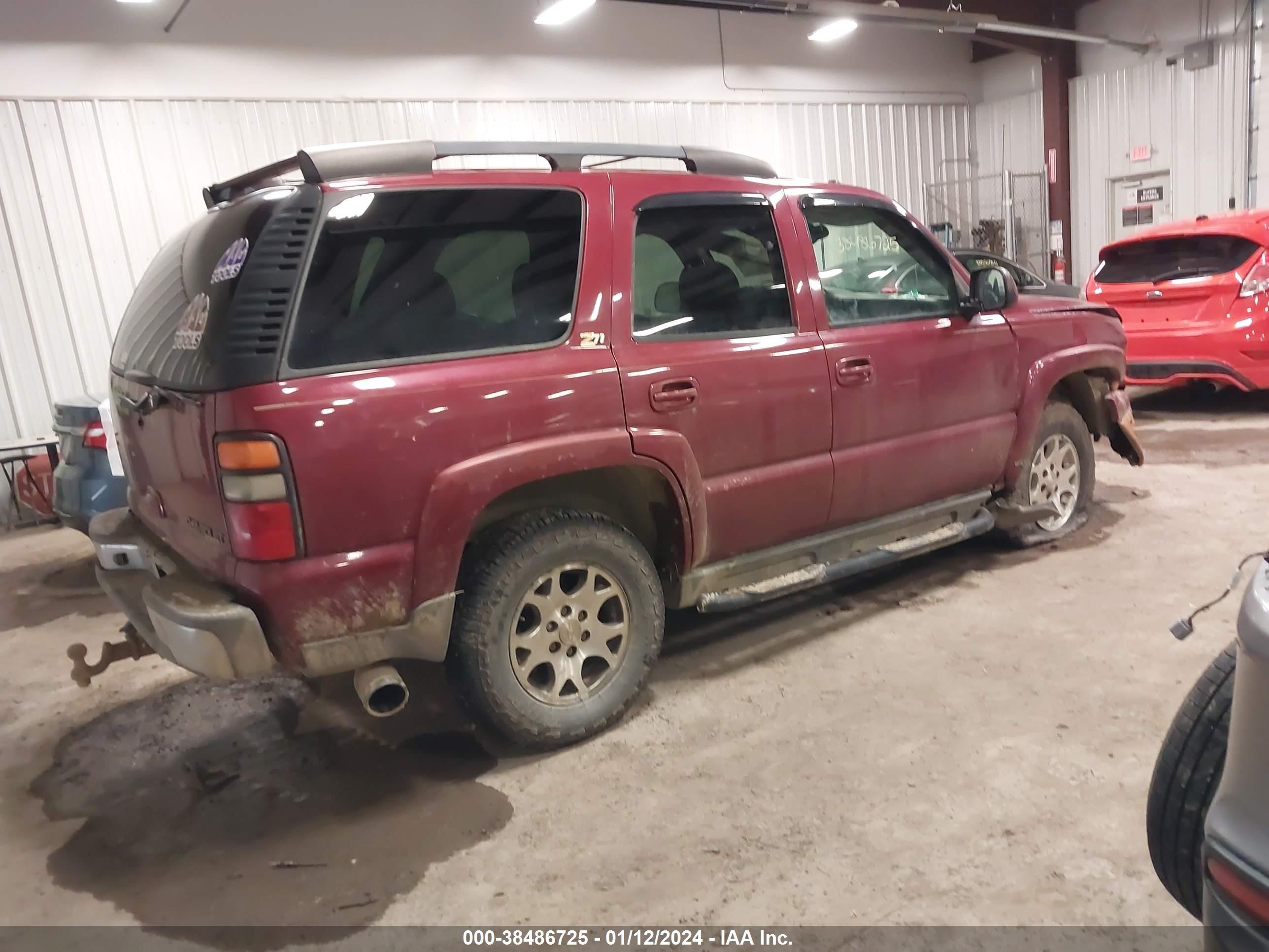 Photo 3 VIN: 1GNEK13Z04R234387 - CHEVROLET TAHOE 