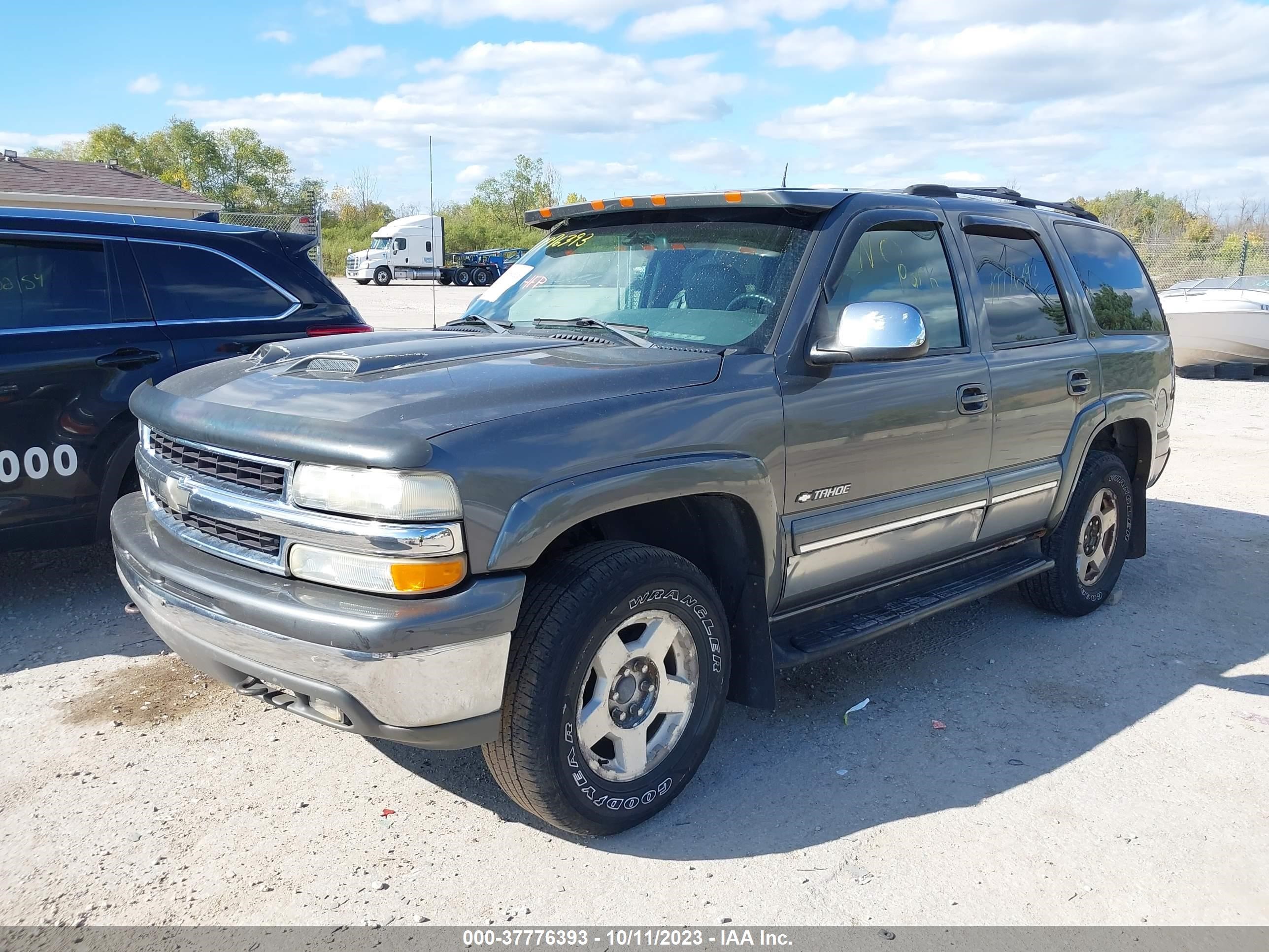 Photo 1 VIN: 1GNEK13Z22J126655 - CHEVROLET TAHOE 