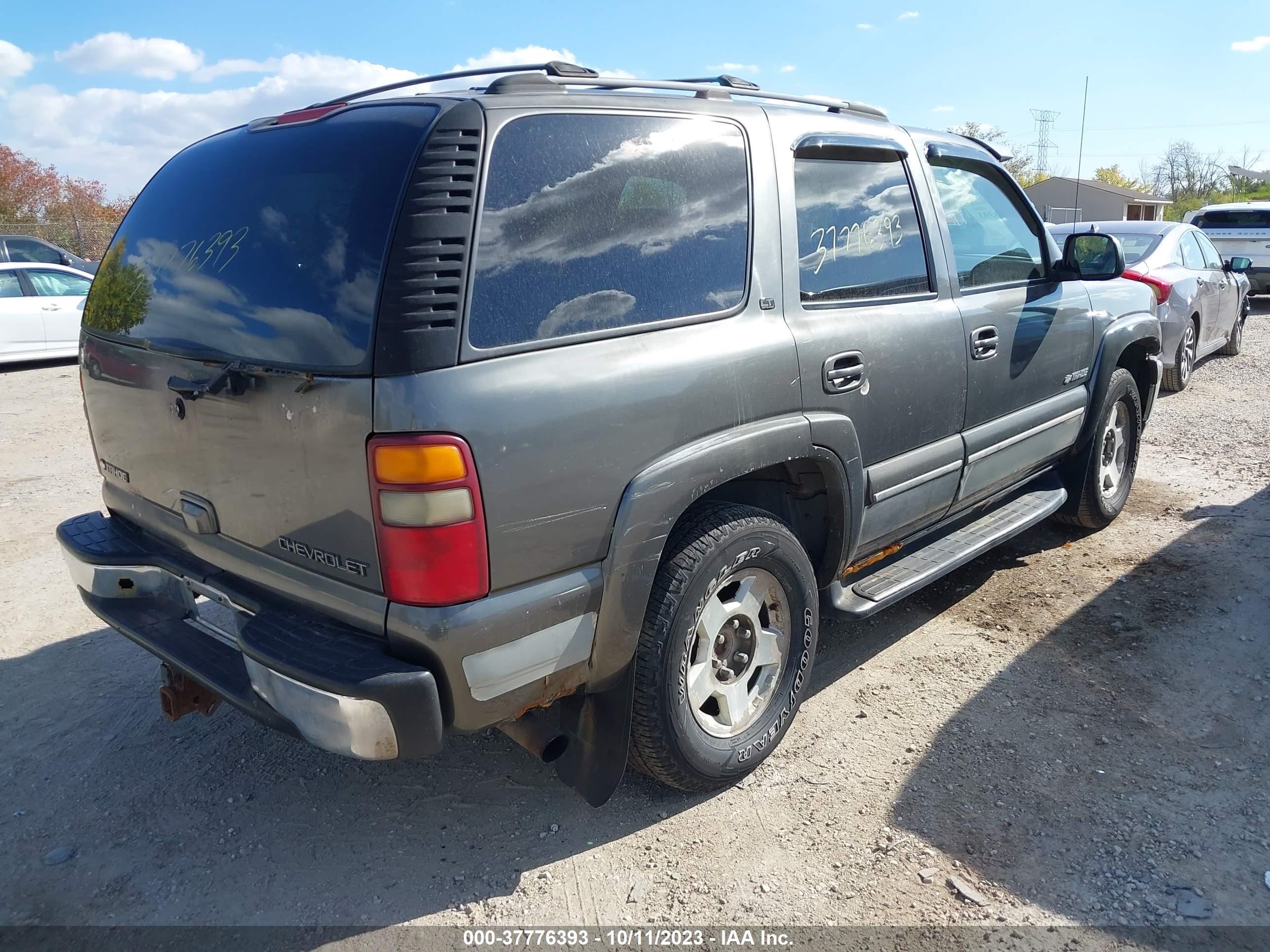 Photo 3 VIN: 1GNEK13Z22J126655 - CHEVROLET TAHOE 