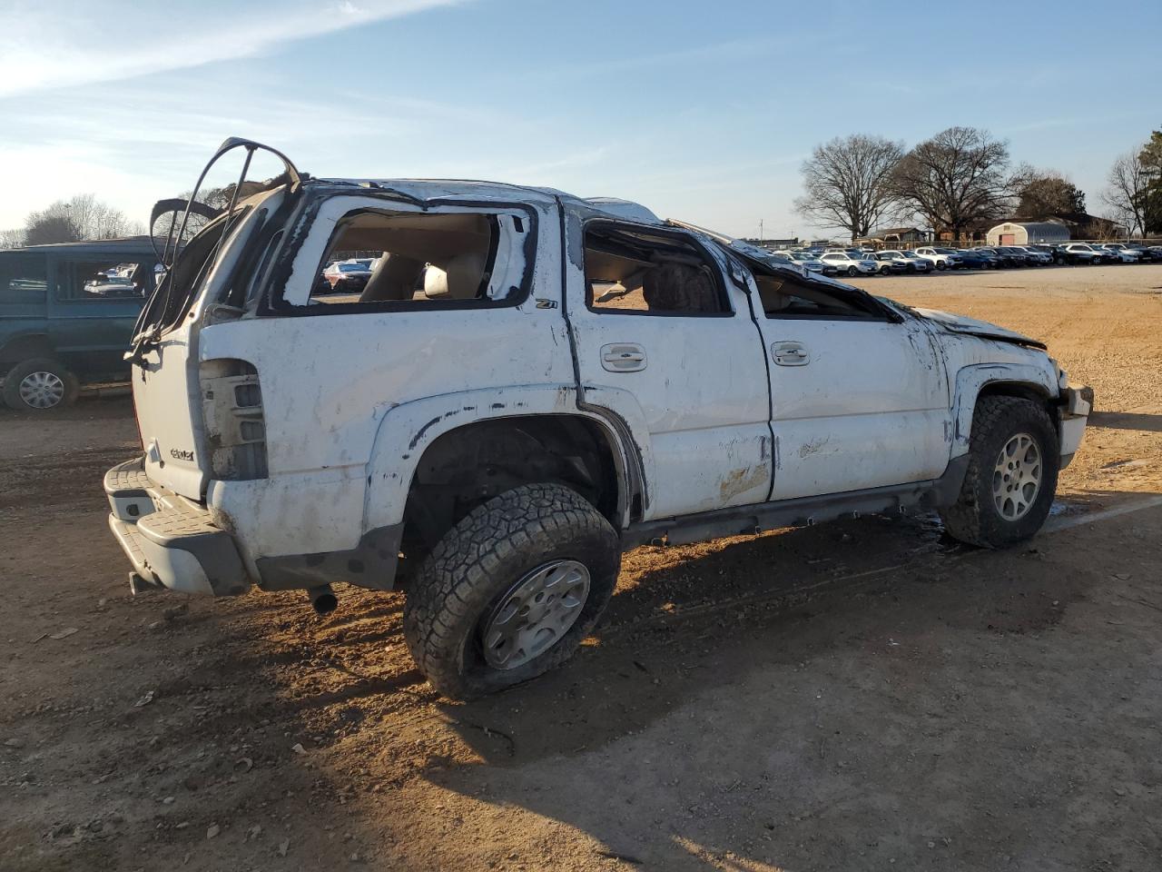 Photo 2 VIN: 1GNEK13Z23R240044 - CHEVROLET TAHOE 