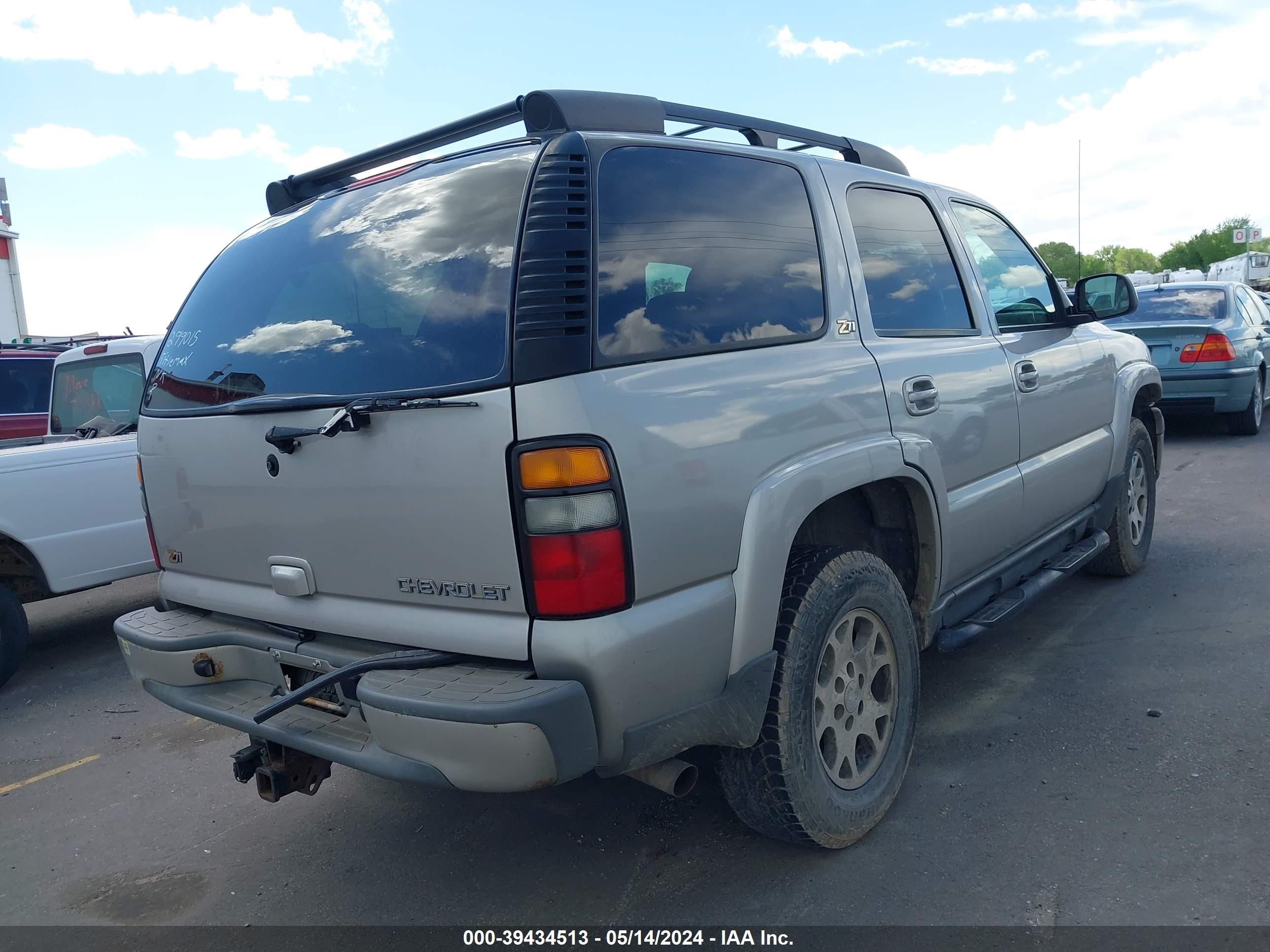 Photo 3 VIN: 1GNEK13Z24R299015 - CHEVROLET TAHOE 