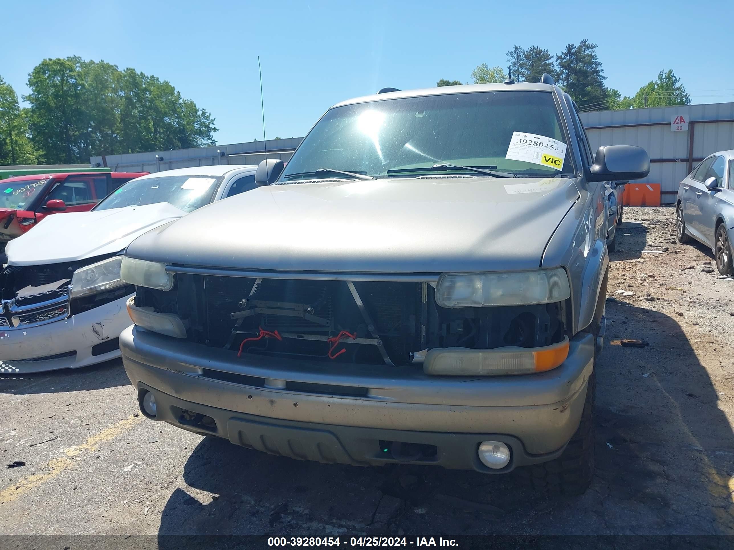 Photo 5 VIN: 1GNEK13Z32R316546 - CHEVROLET TAHOE 