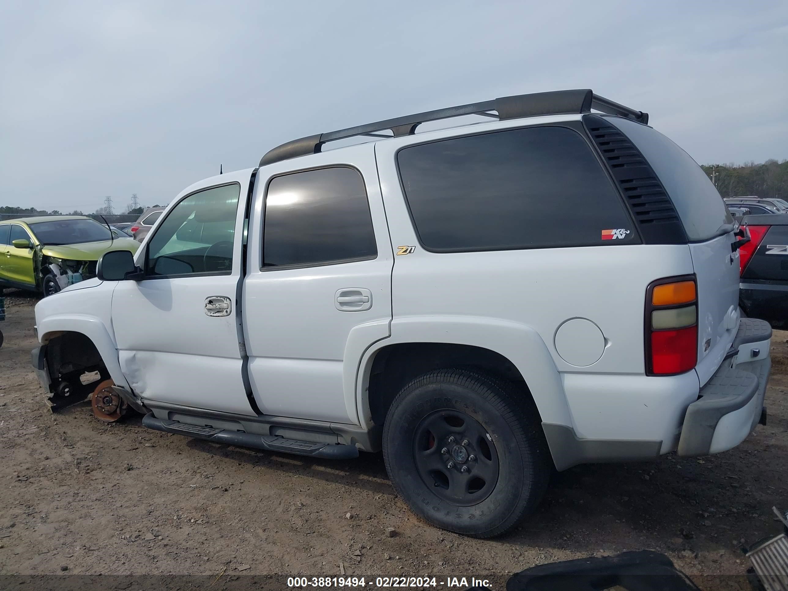 Photo 13 VIN: 1GNEK13Z34R232147 - CHEVROLET TAHOE 