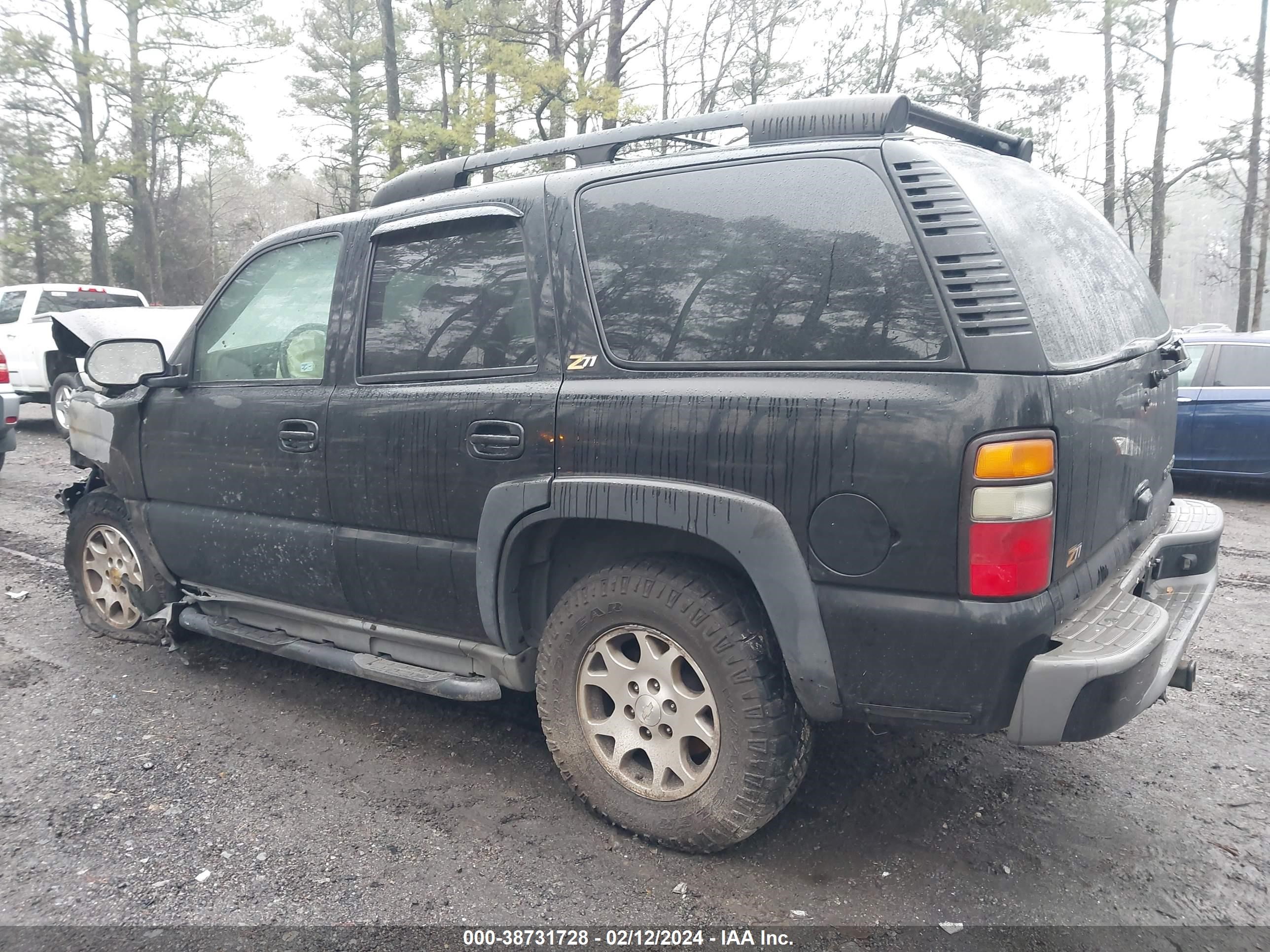 Photo 2 VIN: 1GNEK13Z34R304027 - CHEVROLET TAHOE 