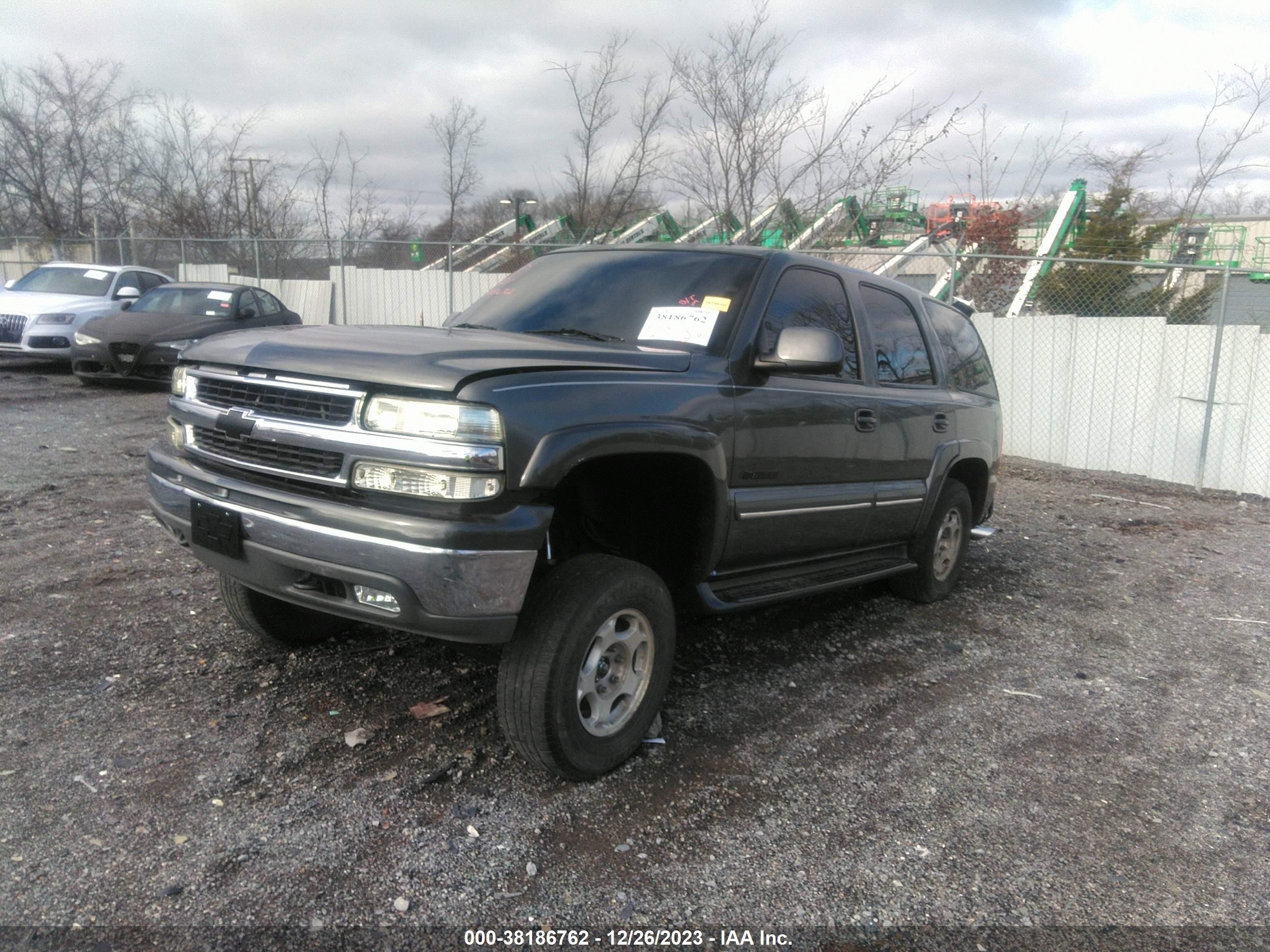 Photo 1 VIN: 1GNEK13Z52J183061 - CHEVROLET TAHOE 