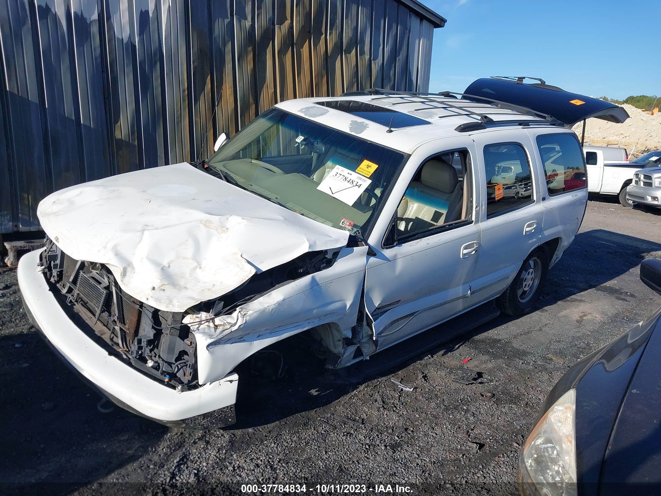 Photo 1 VIN: 1GNEK13Z52J197557 - CHEVROLET TAHOE 