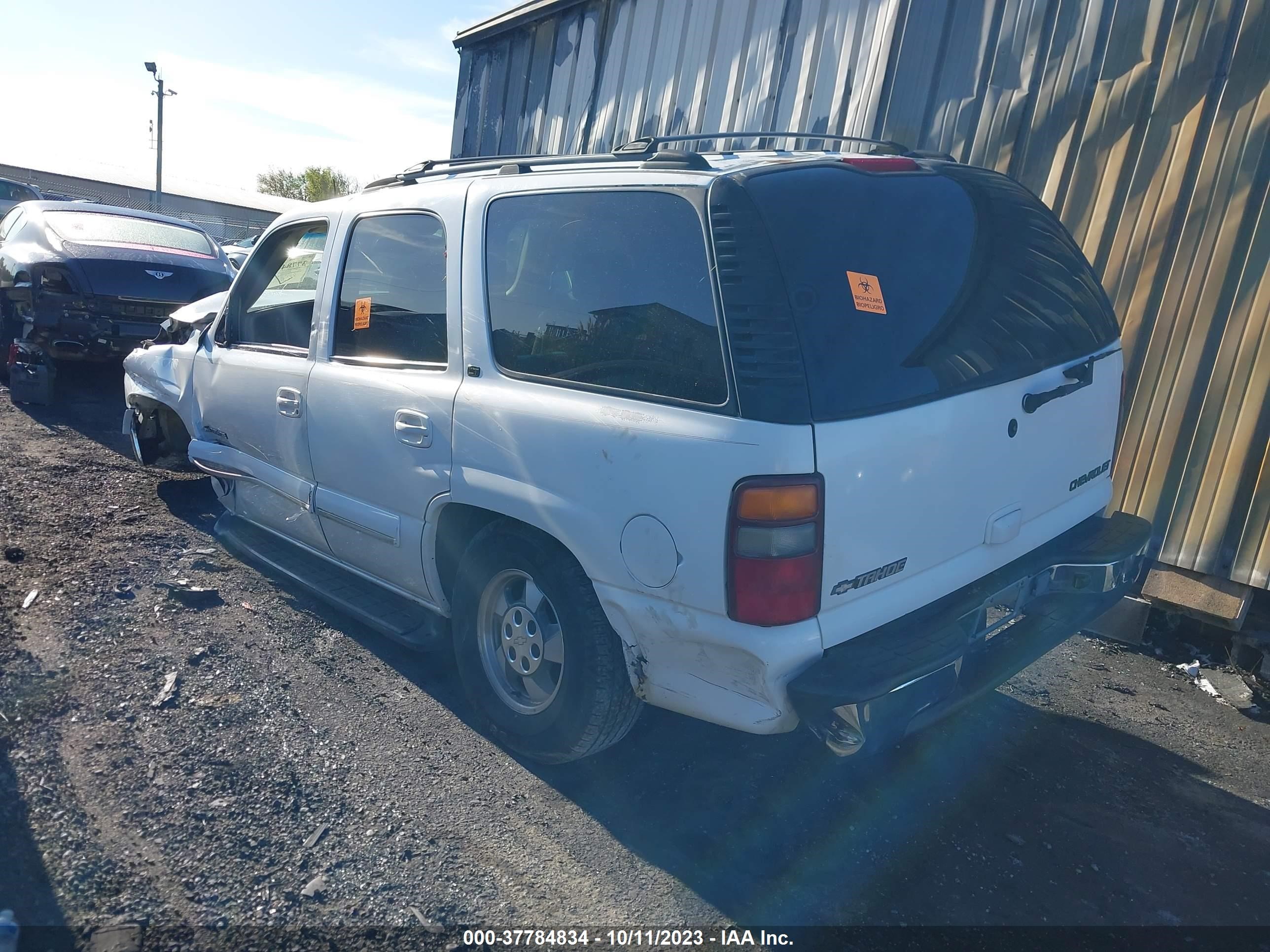 Photo 2 VIN: 1GNEK13Z52J197557 - CHEVROLET TAHOE 