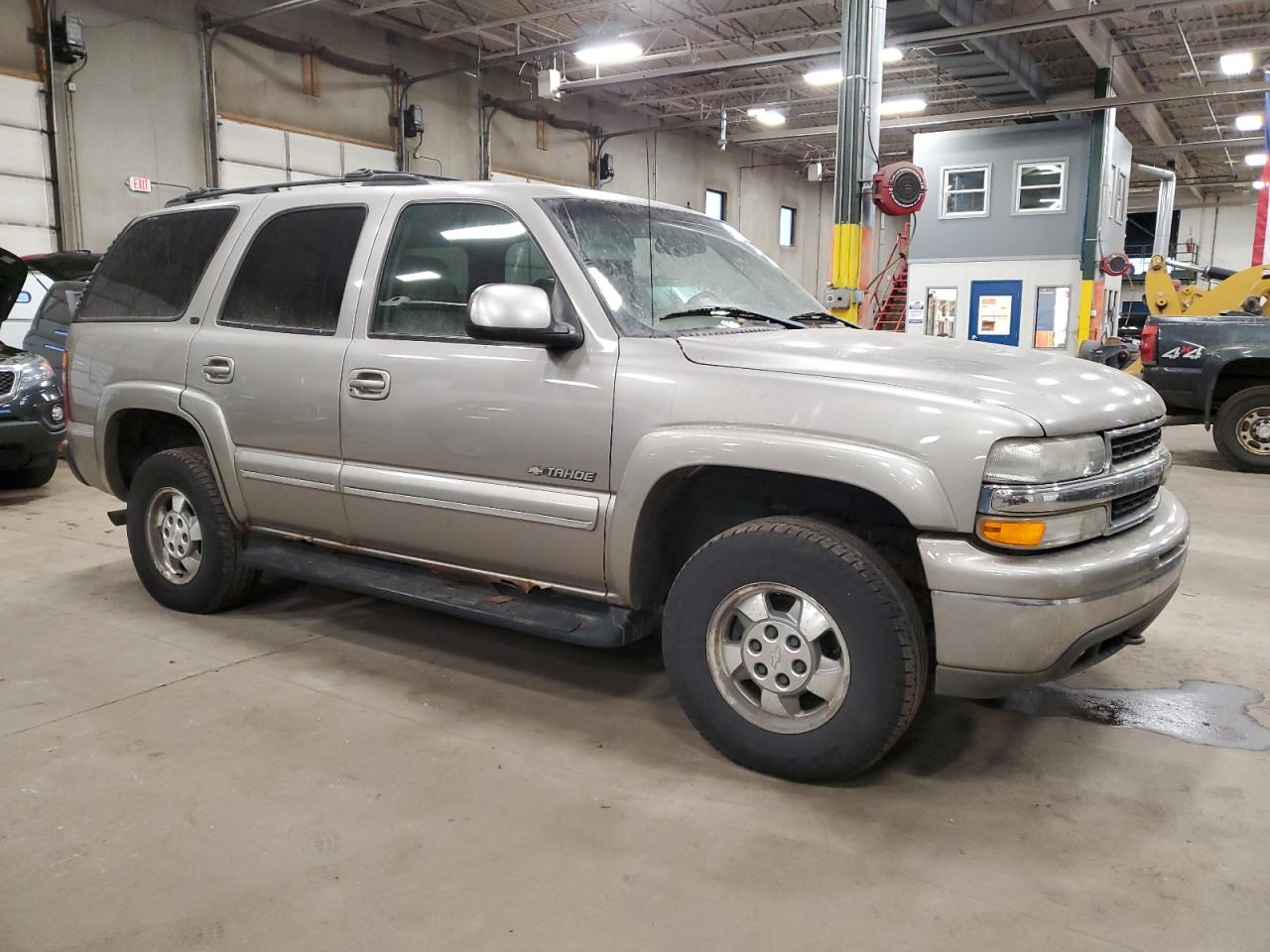 Photo 3 VIN: 1GNEK13Z52J222540 - CHEVROLET TAHOE 