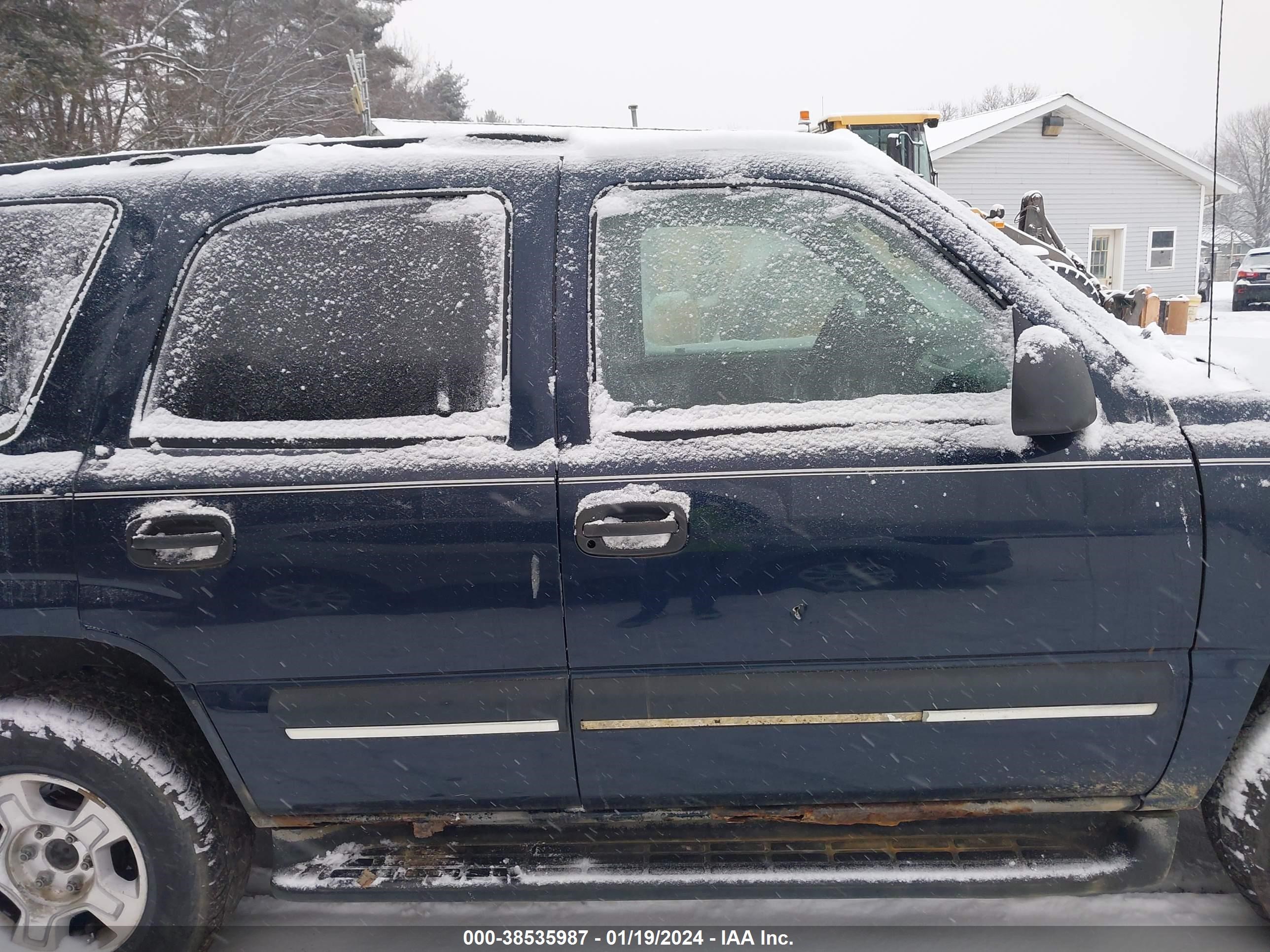 Photo 13 VIN: 1GNEK13Z54J125552 - CHEVROLET TAHOE 