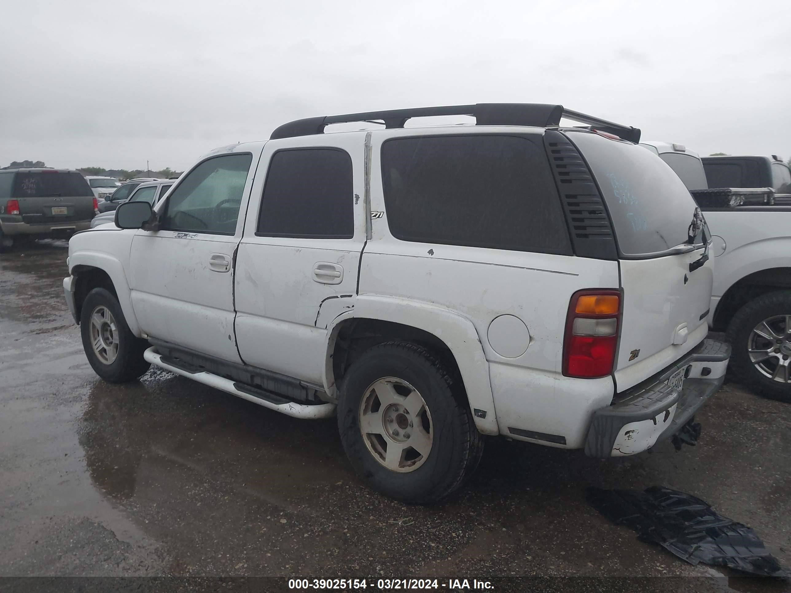 Photo 2 VIN: 1GNEK13Z62R155836 - CHEVROLET TAHOE 