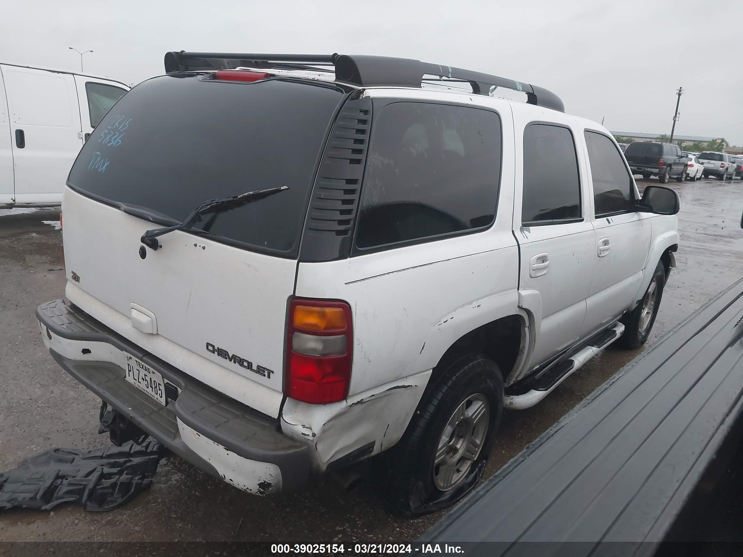 Photo 3 VIN: 1GNEK13Z62R155836 - CHEVROLET TAHOE 