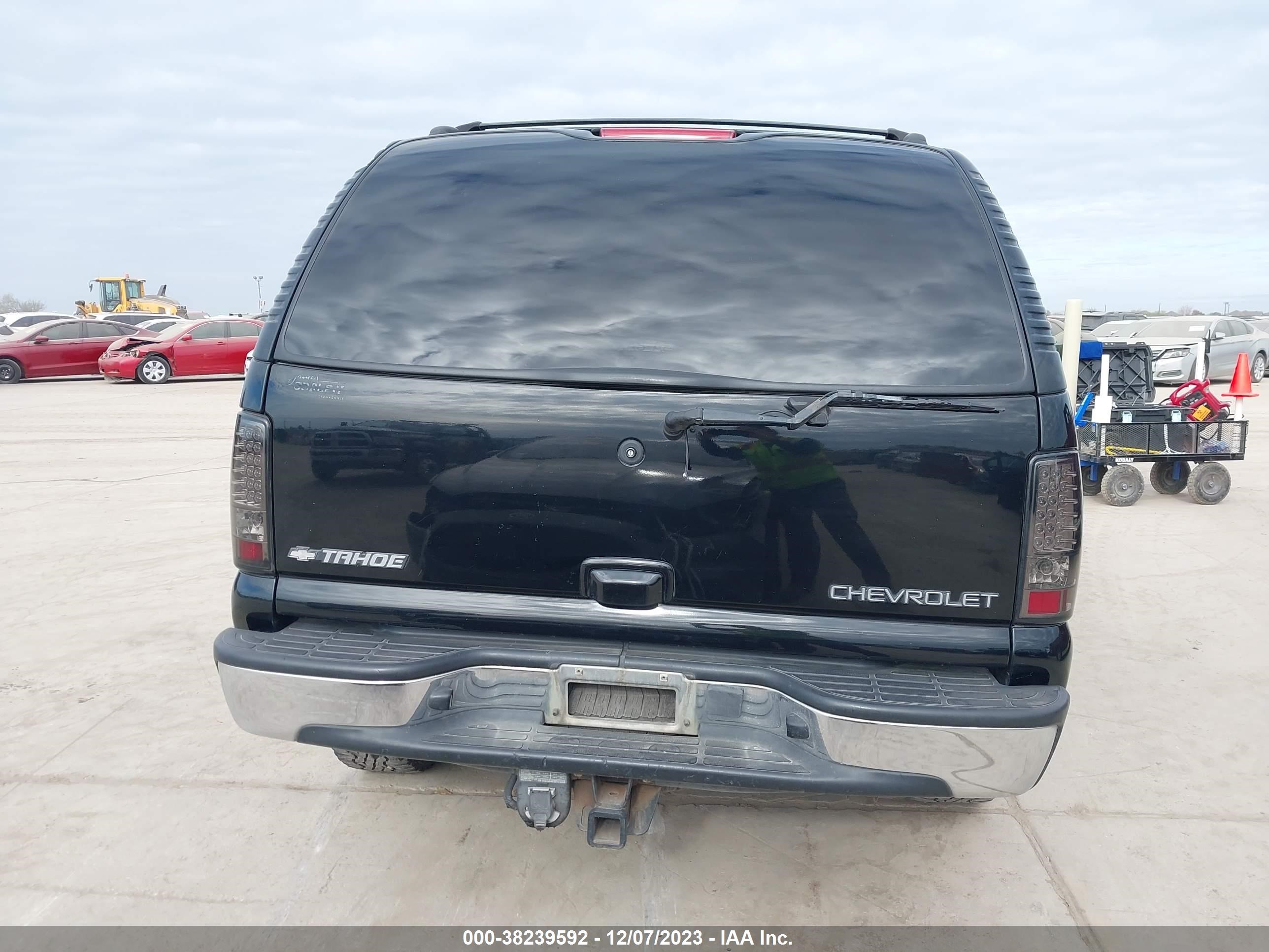 Photo 15 VIN: 1GNEK13Z62R239414 - CHEVROLET TAHOE 