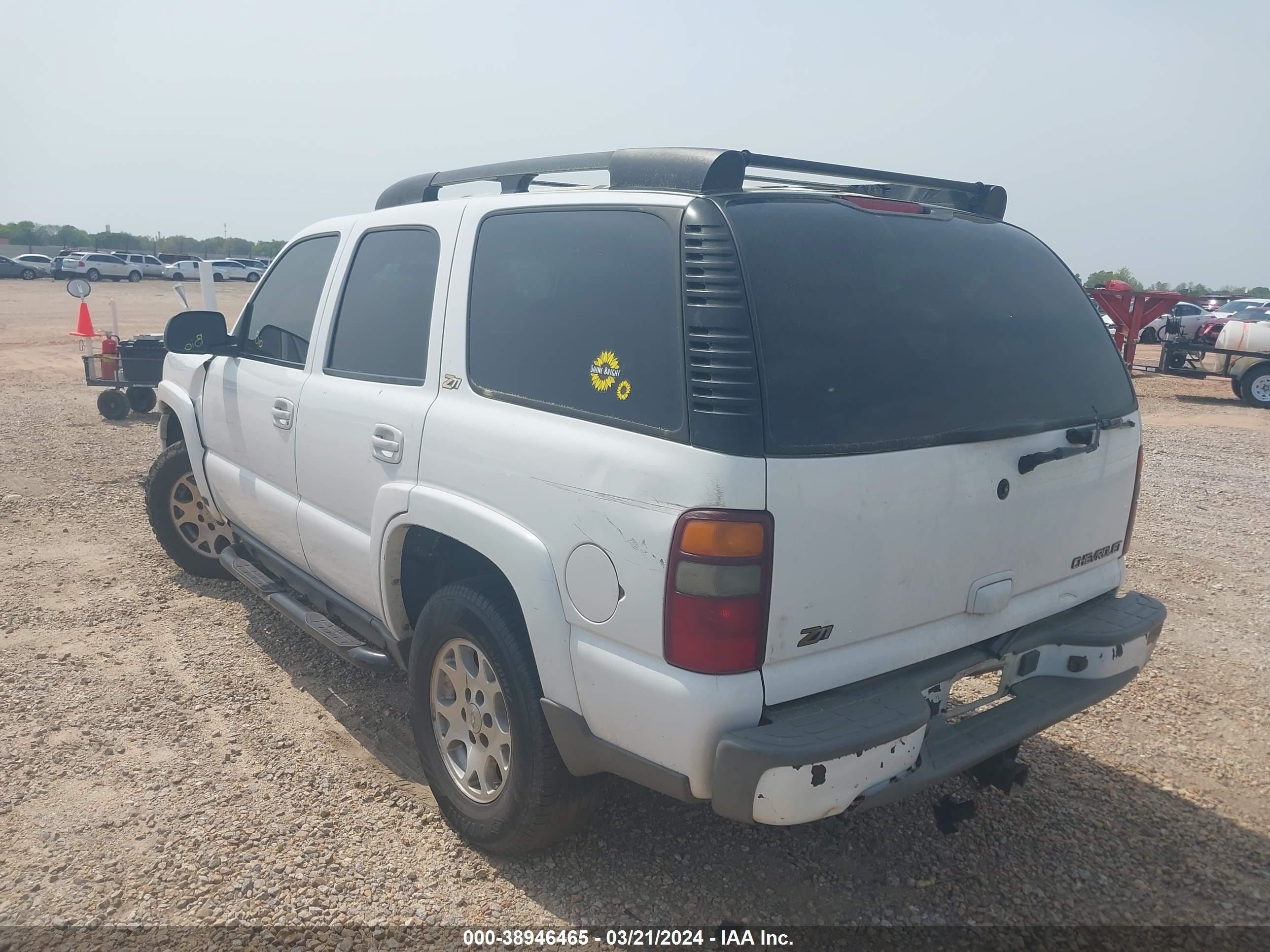 Photo 2 VIN: 1GNEK13Z62R245827 - CHEVROLET TAHOE 