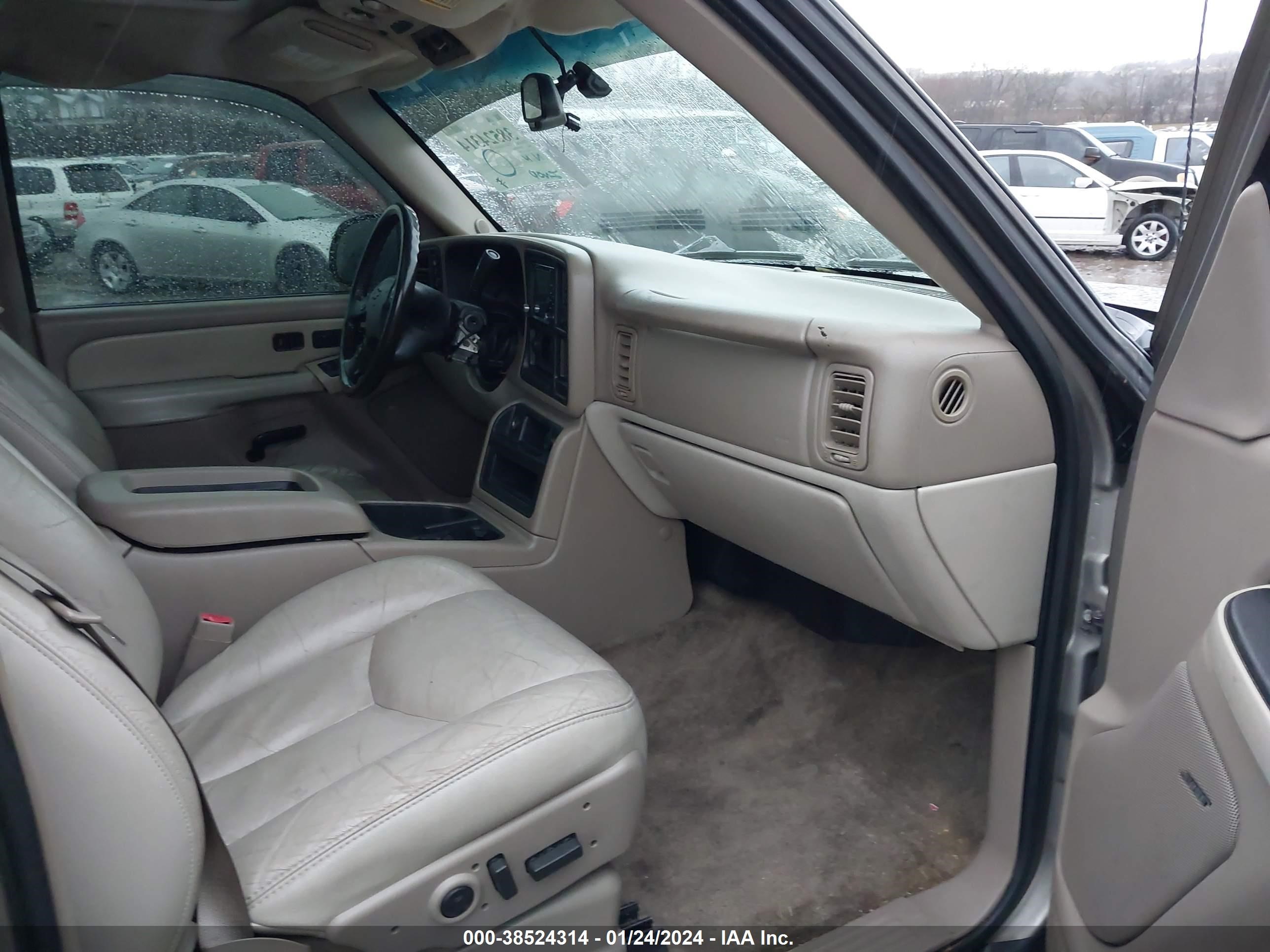 Photo 4 VIN: 1GNEK13Z63J252969 - CHEVROLET TAHOE 