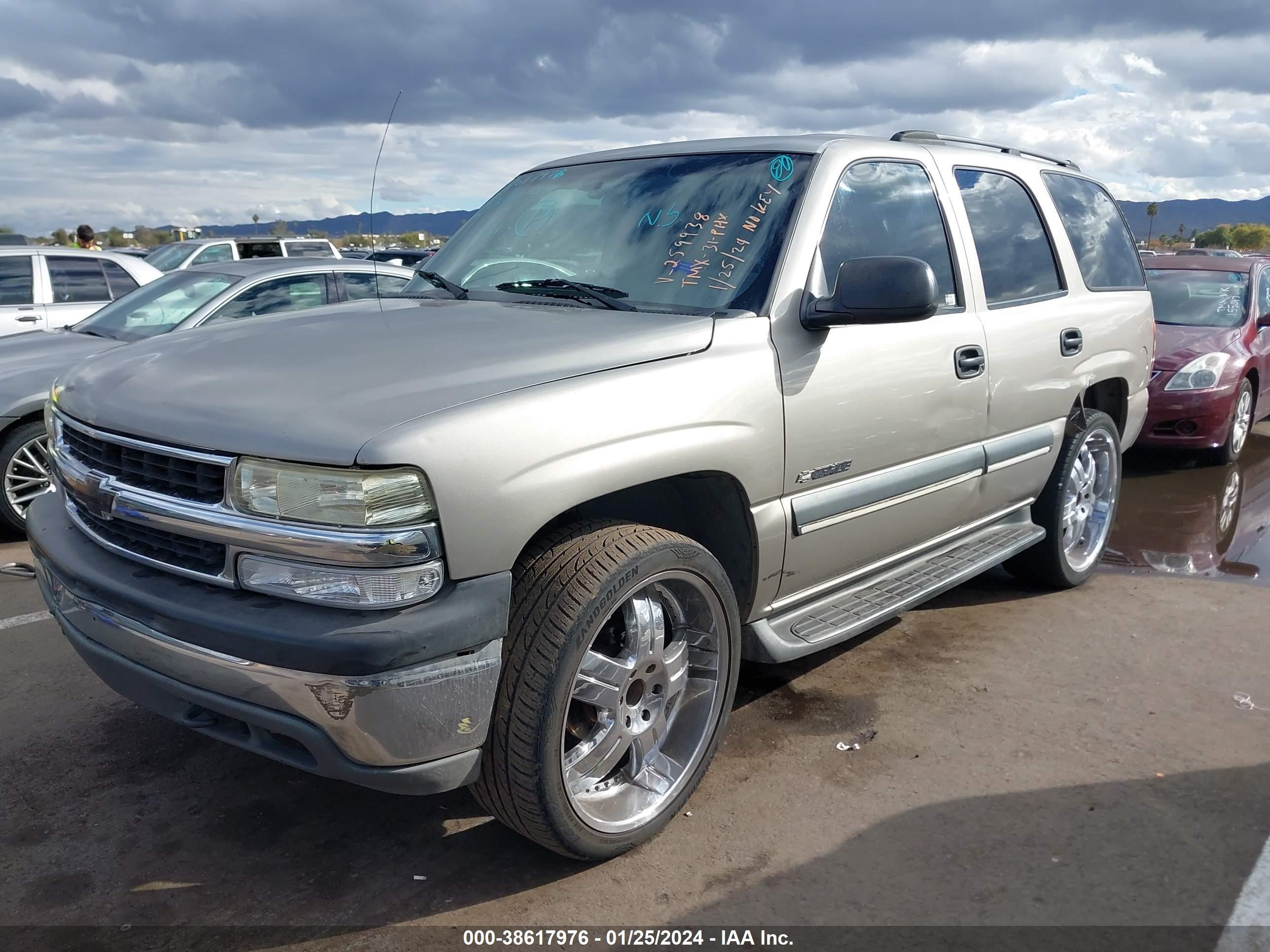 Photo 1 VIN: 1GNEK13Z63R259938 - CHEVROLET TAHOE 