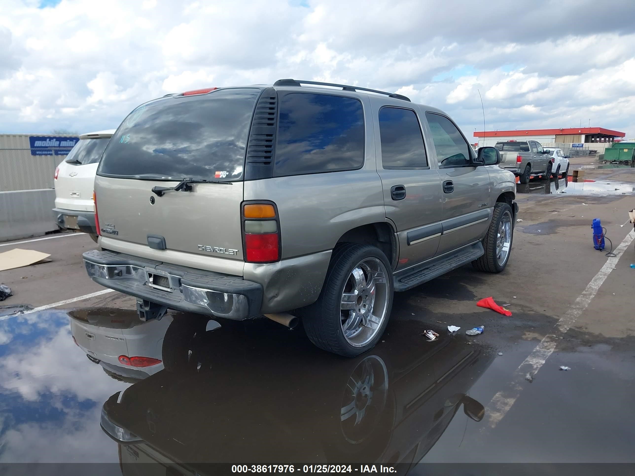 Photo 3 VIN: 1GNEK13Z63R259938 - CHEVROLET TAHOE 