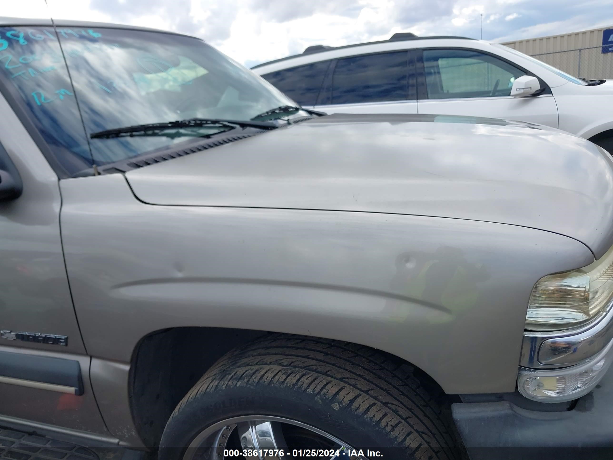 Photo 5 VIN: 1GNEK13Z63R259938 - CHEVROLET TAHOE 