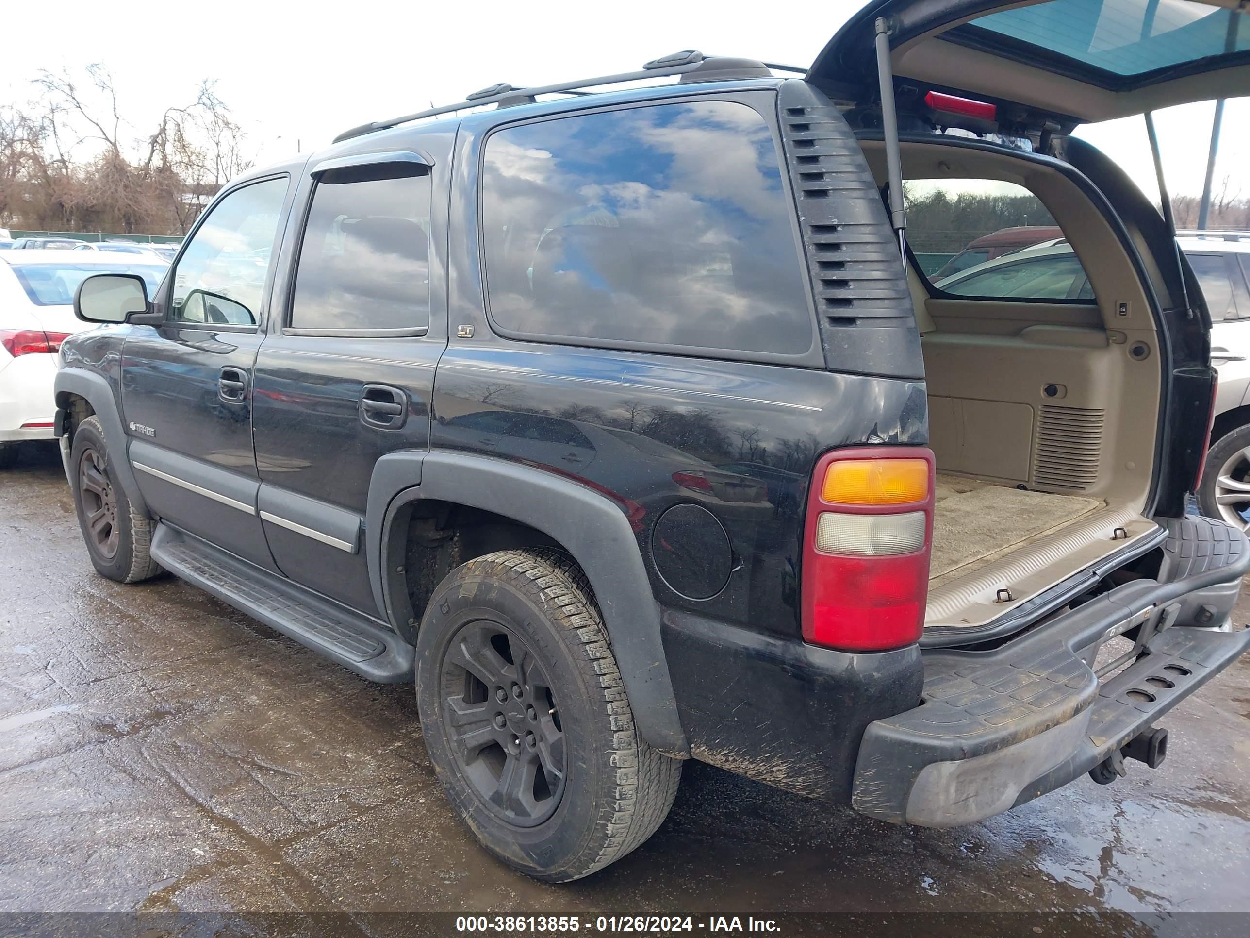 Photo 2 VIN: 1GNEK13Z82R123518 - CHEVROLET TAHOE 