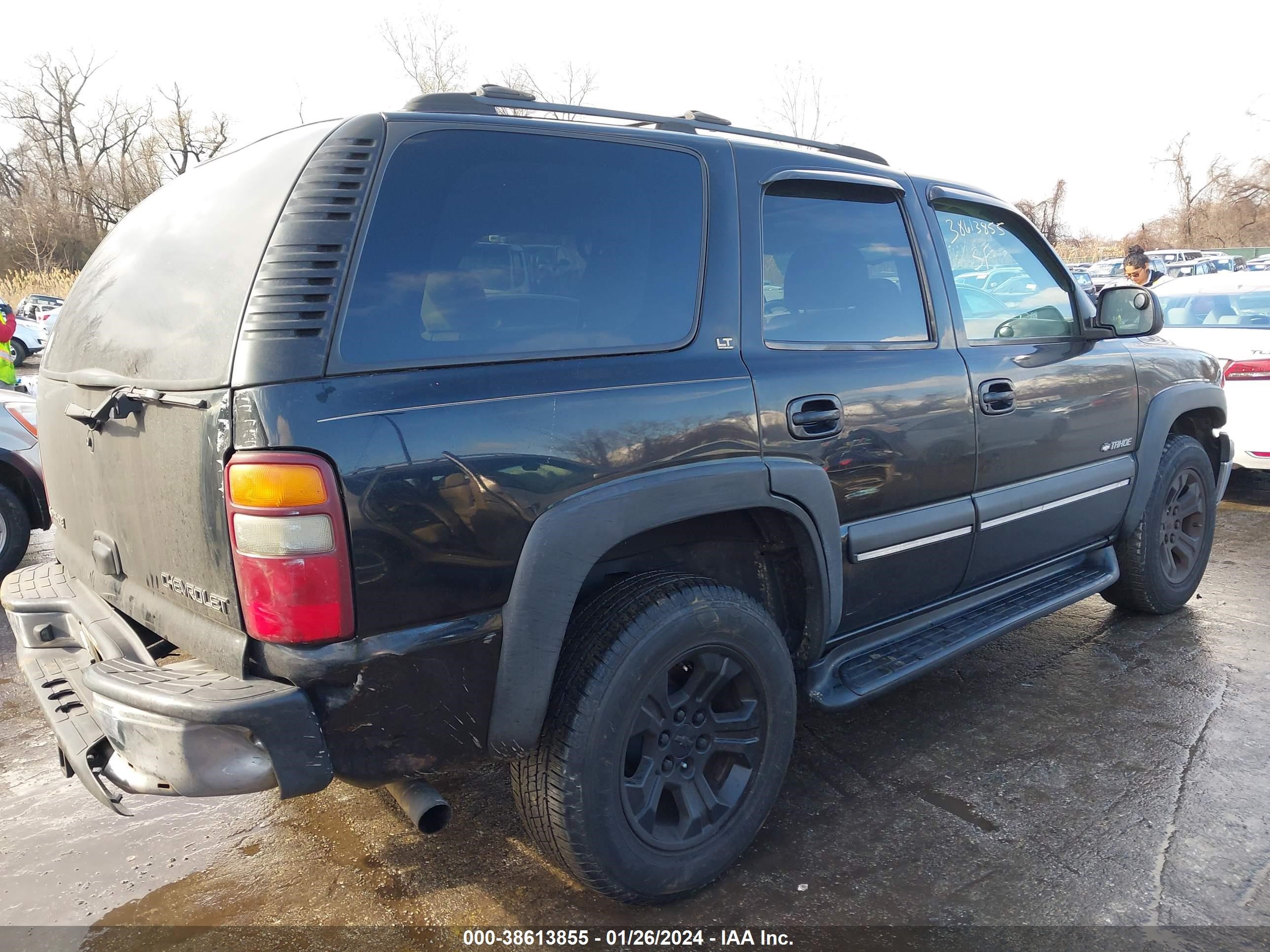 Photo 3 VIN: 1GNEK13Z82R123518 - CHEVROLET TAHOE 