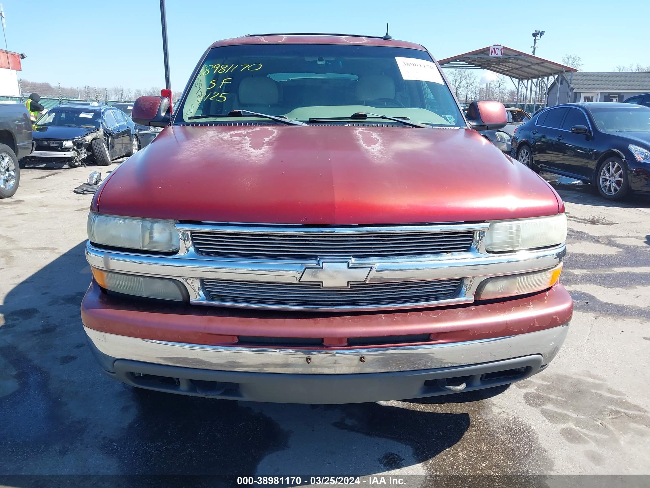 Photo 11 VIN: 1GNEK13Z82R328448 - CHEVROLET TAHOE 