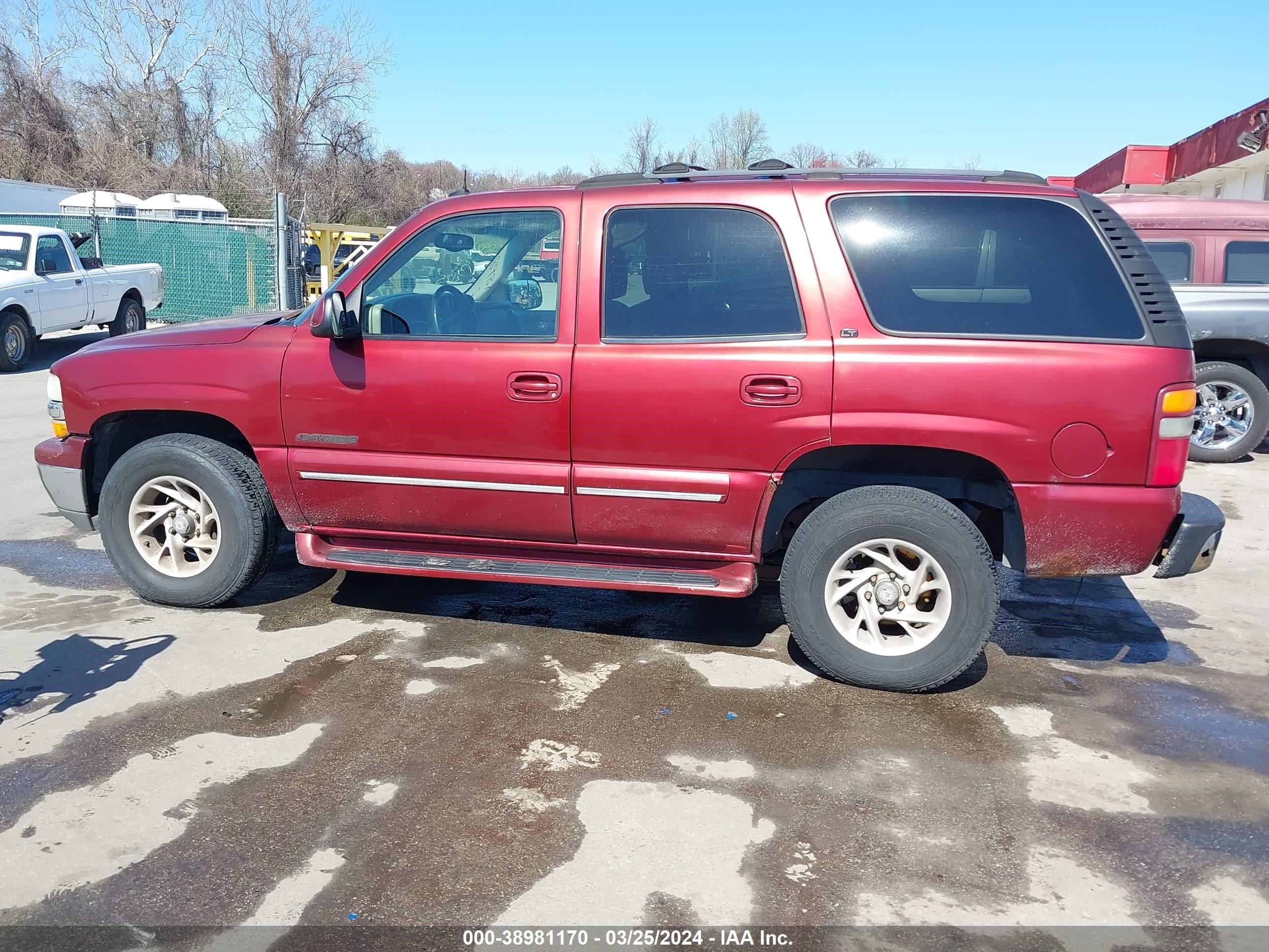 Photo 13 VIN: 1GNEK13Z82R328448 - CHEVROLET TAHOE 