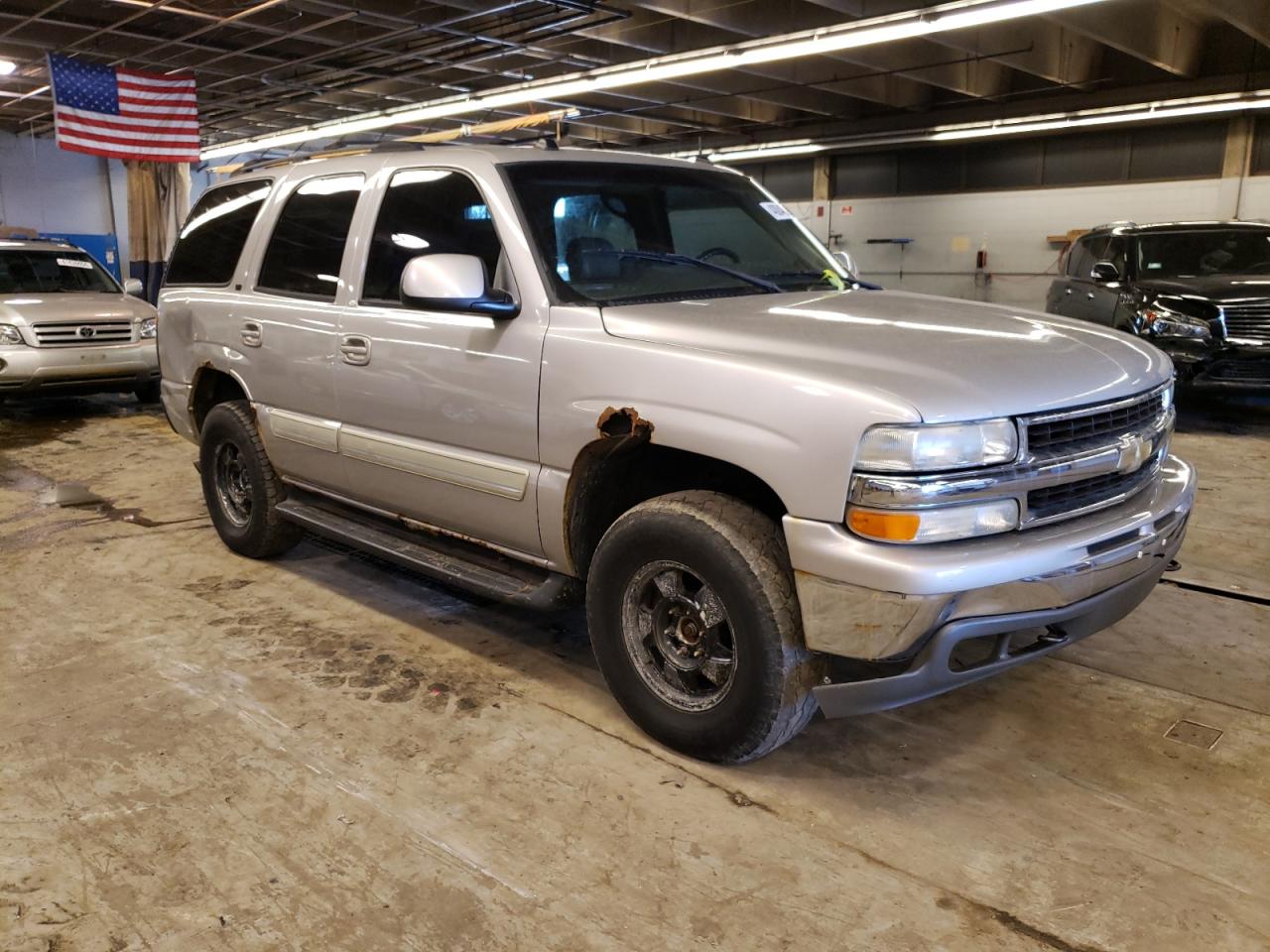 Photo 3 VIN: 1GNEK13Z84J221725 - CHEVROLET TAHOE 